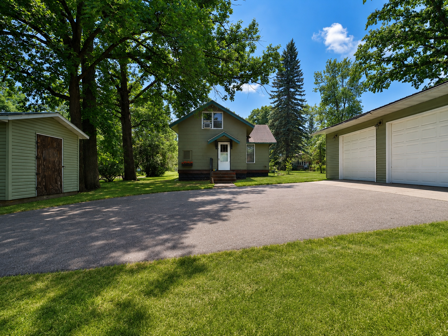main property photo 28