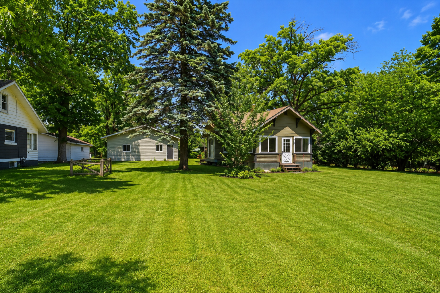 main property photo 29