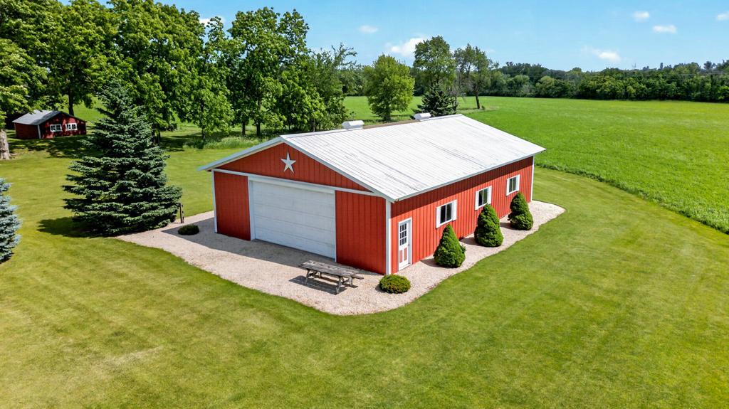 main property photo 79