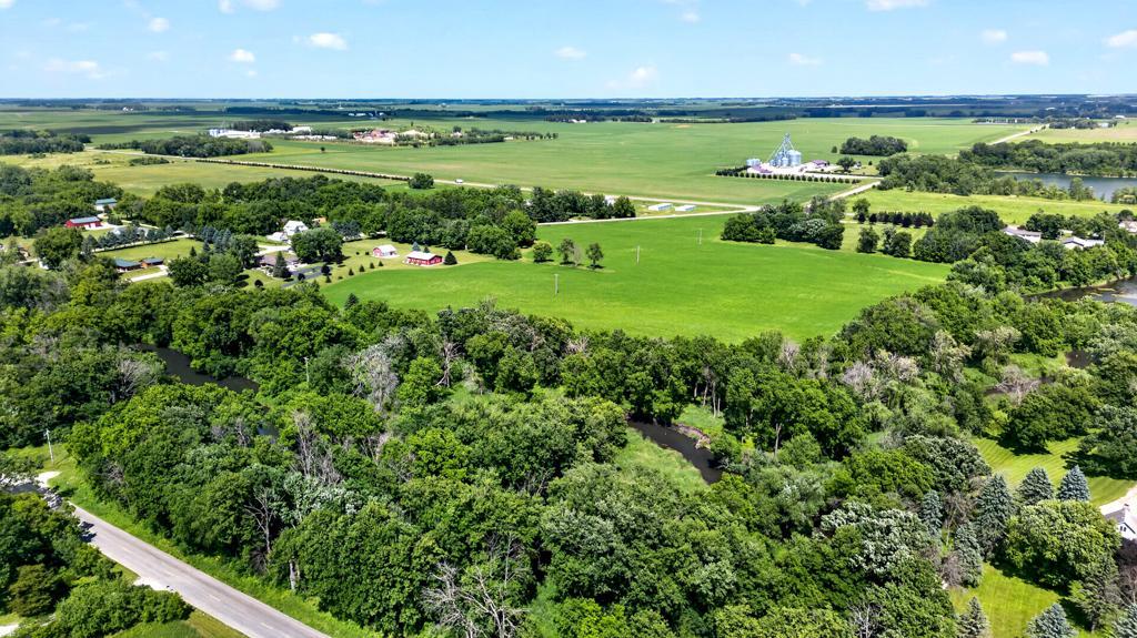 main property photo 86