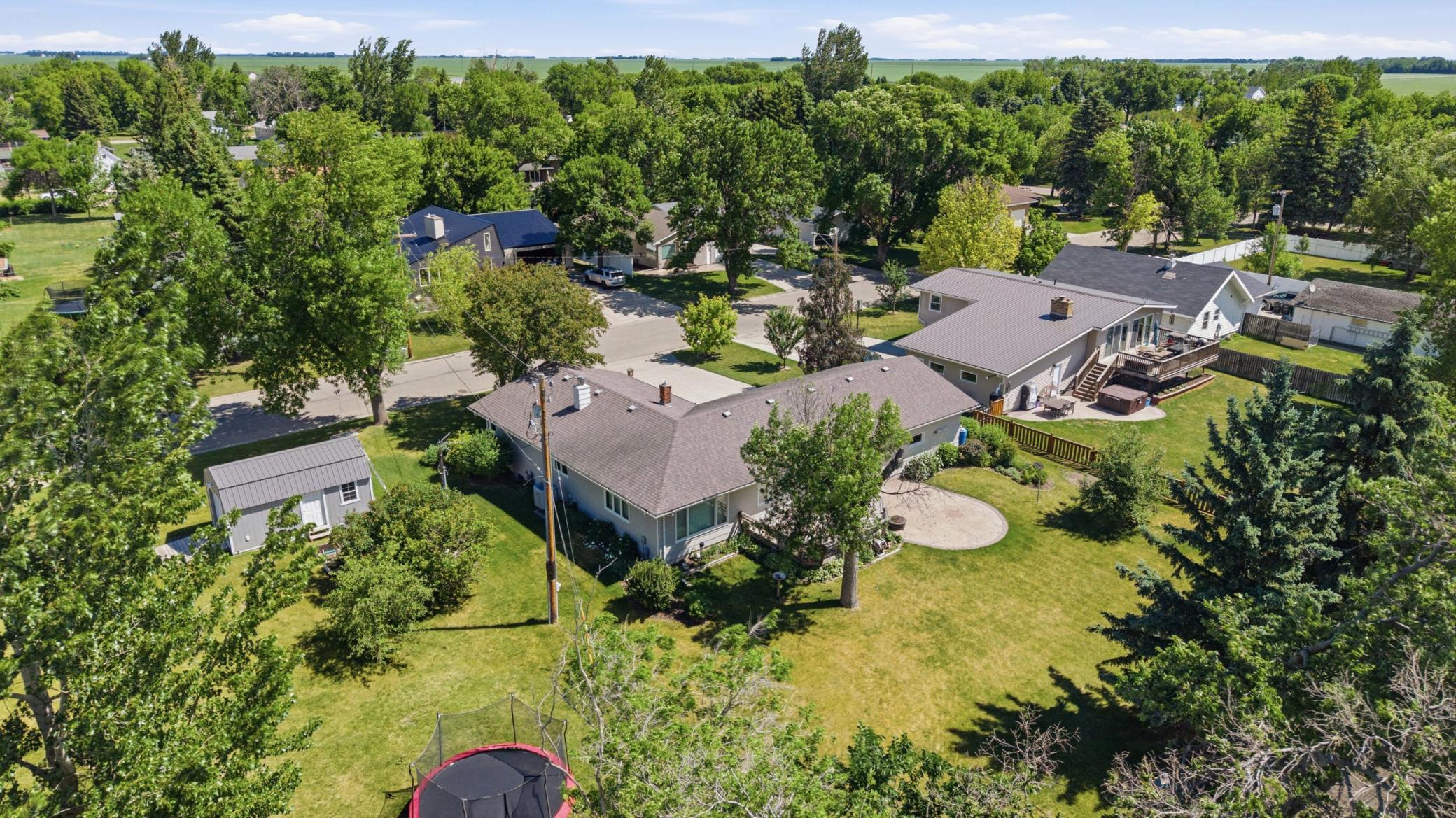 main property photo 33