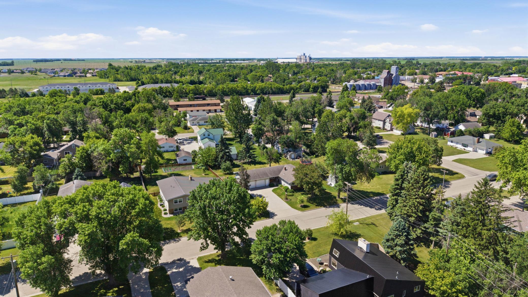 main property photo 35