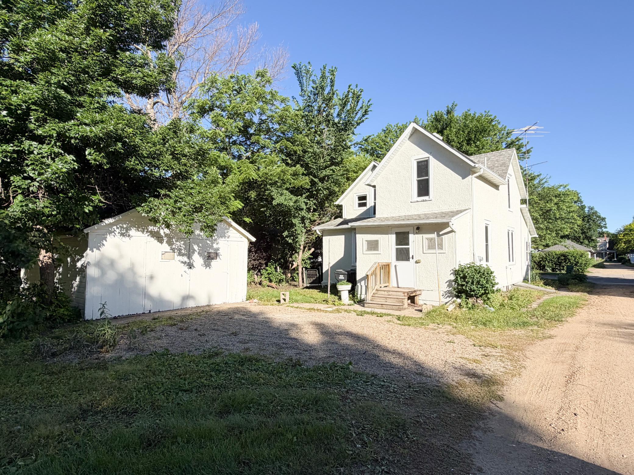 main property photo 3
