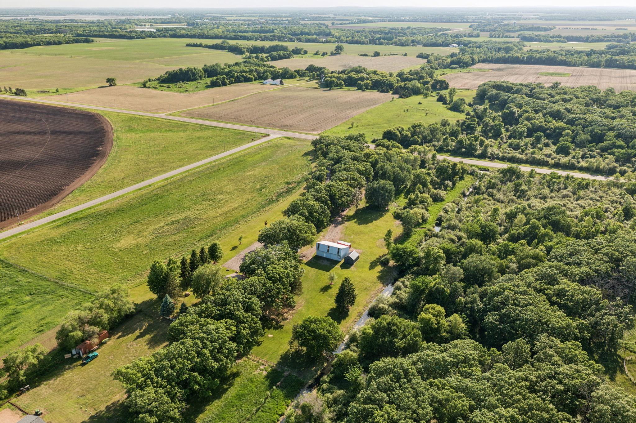 main property photo 40