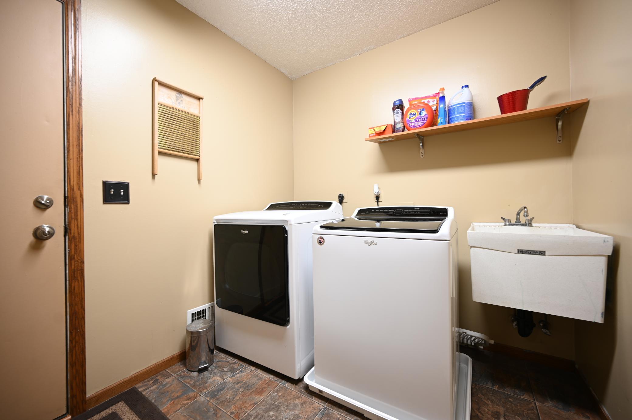 main property photo 15