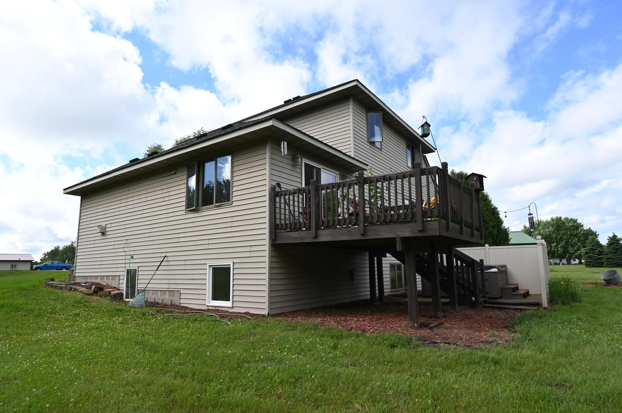 main property photo 33