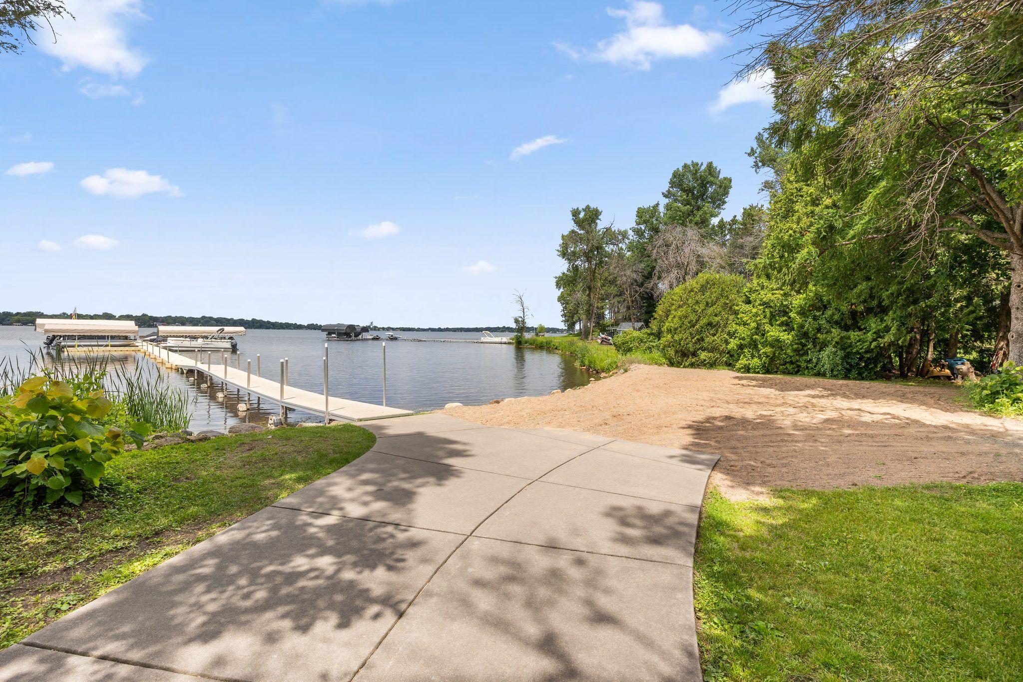 main property photo 30