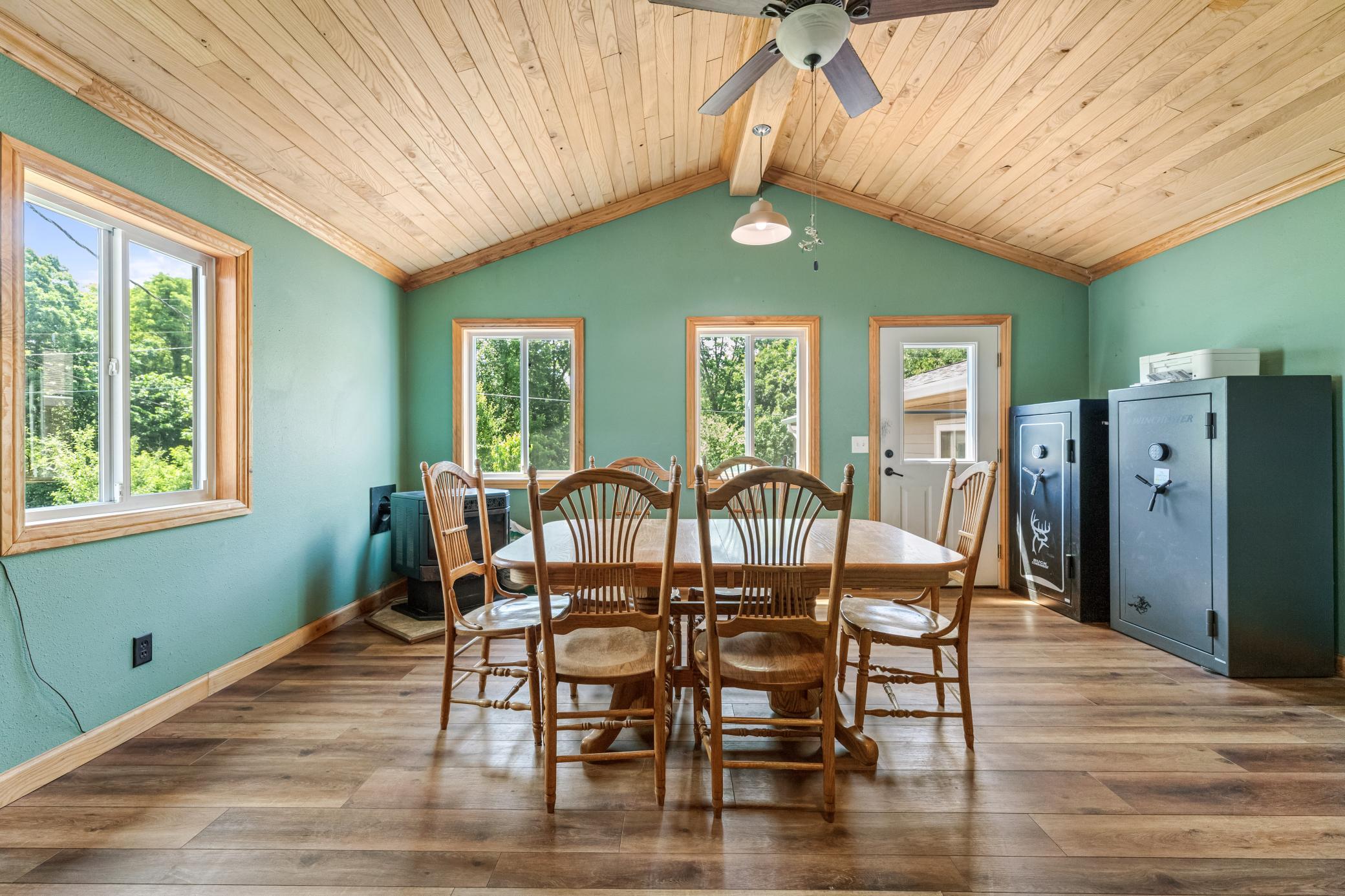 main property photo 7