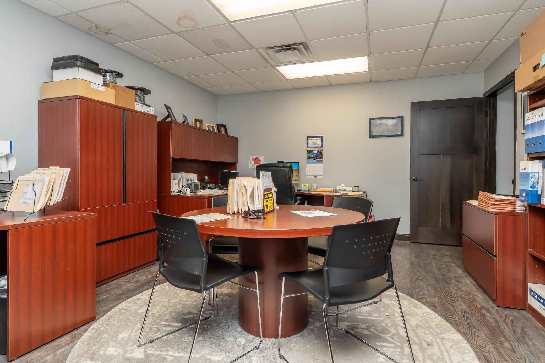 main property photo 40