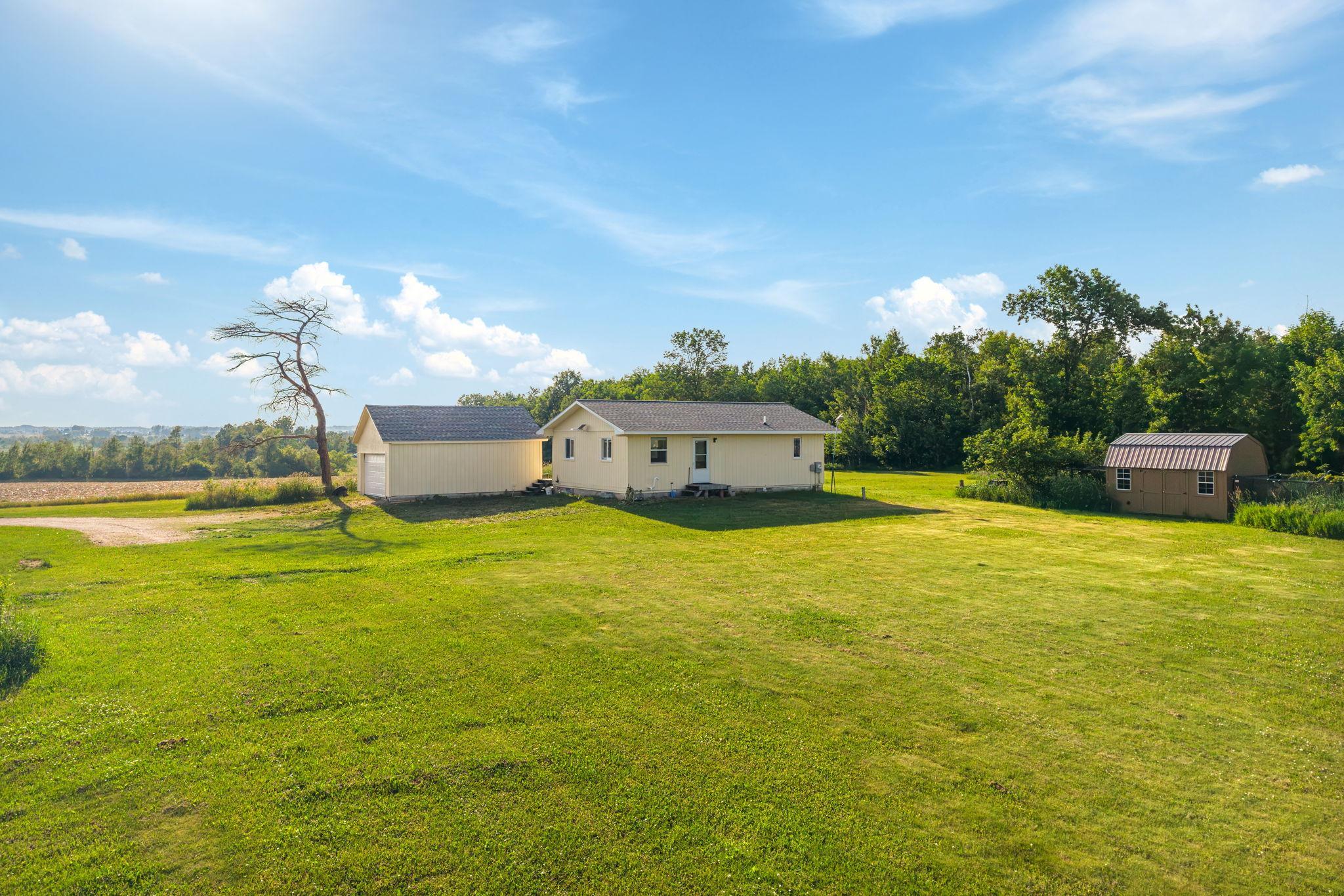 main property photo 32
