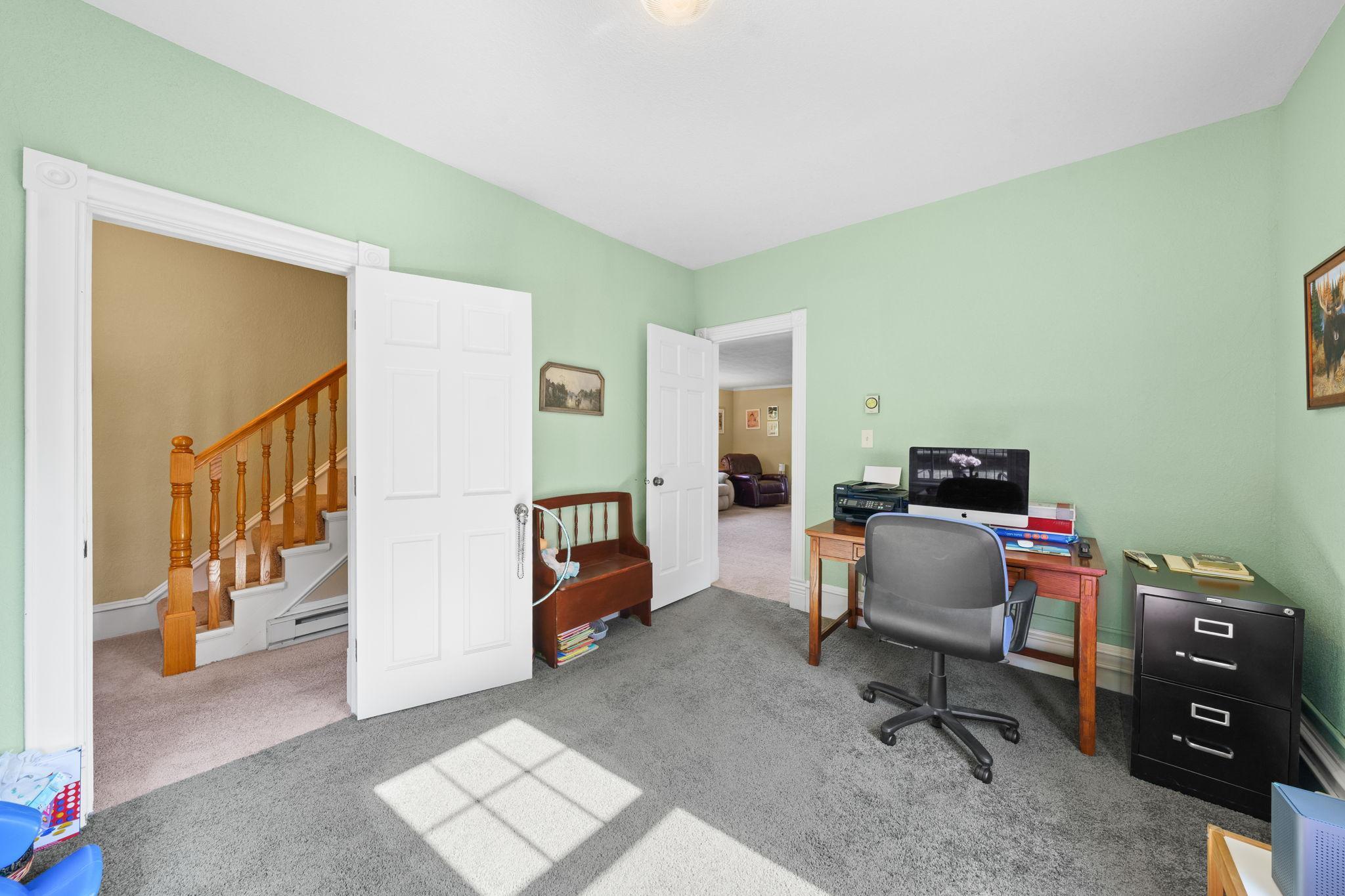 main property photo 18