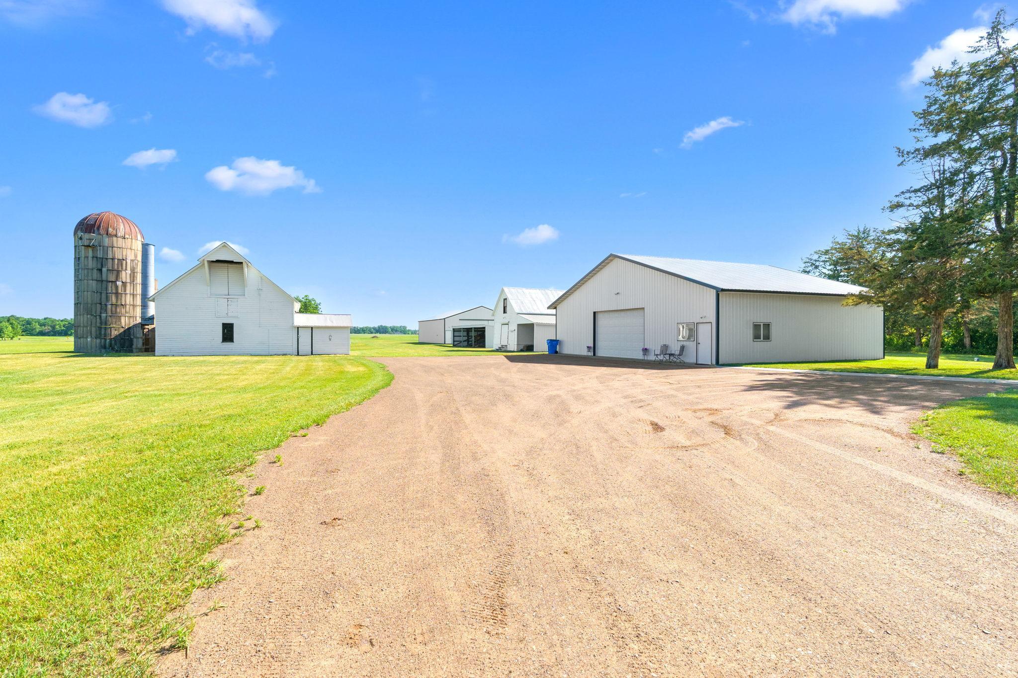 main property photo 27