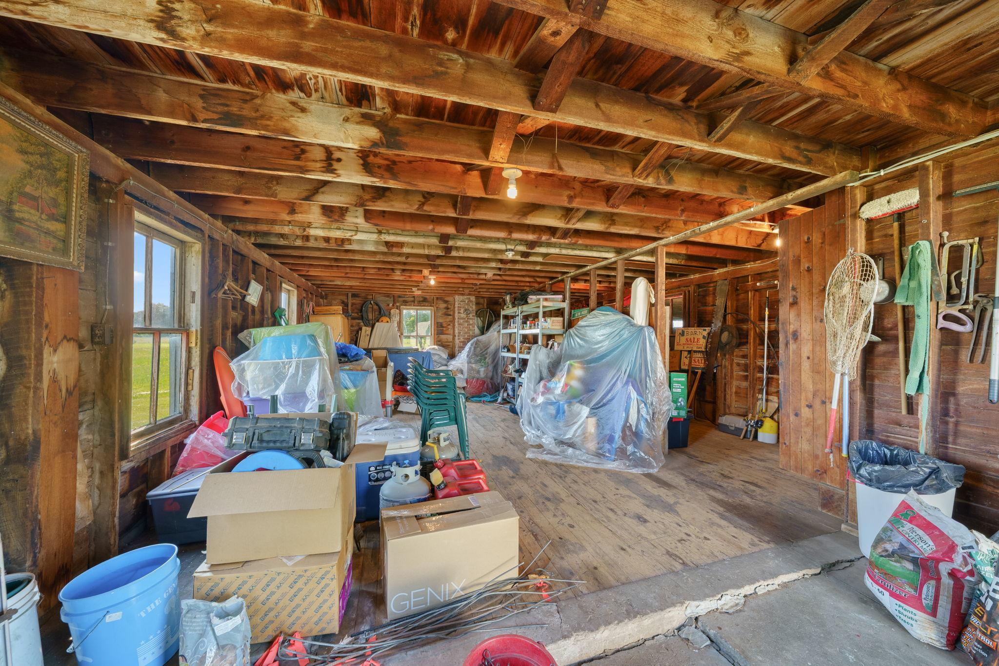 main property photo 40