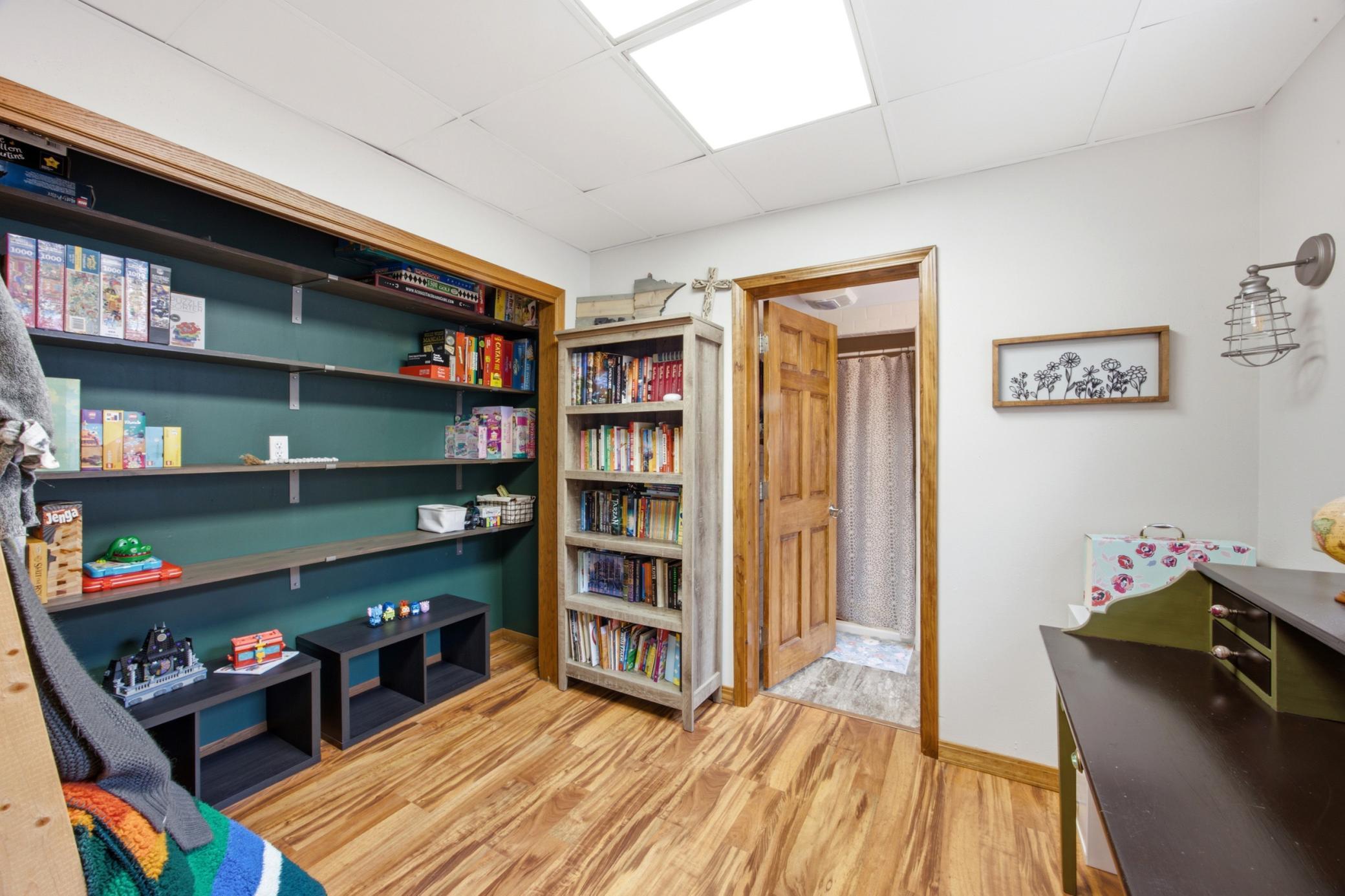 main property photo 18