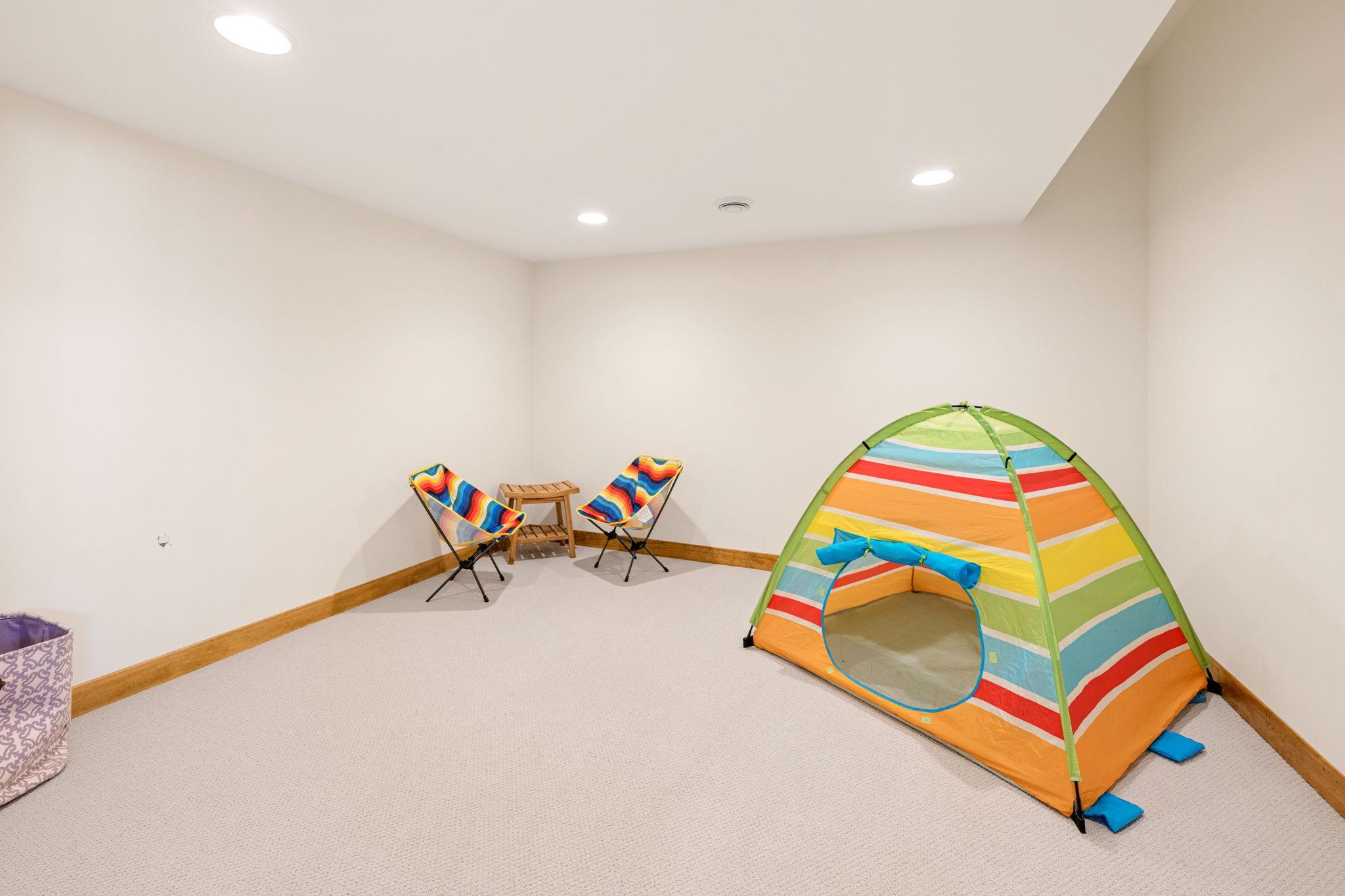main property photo 74