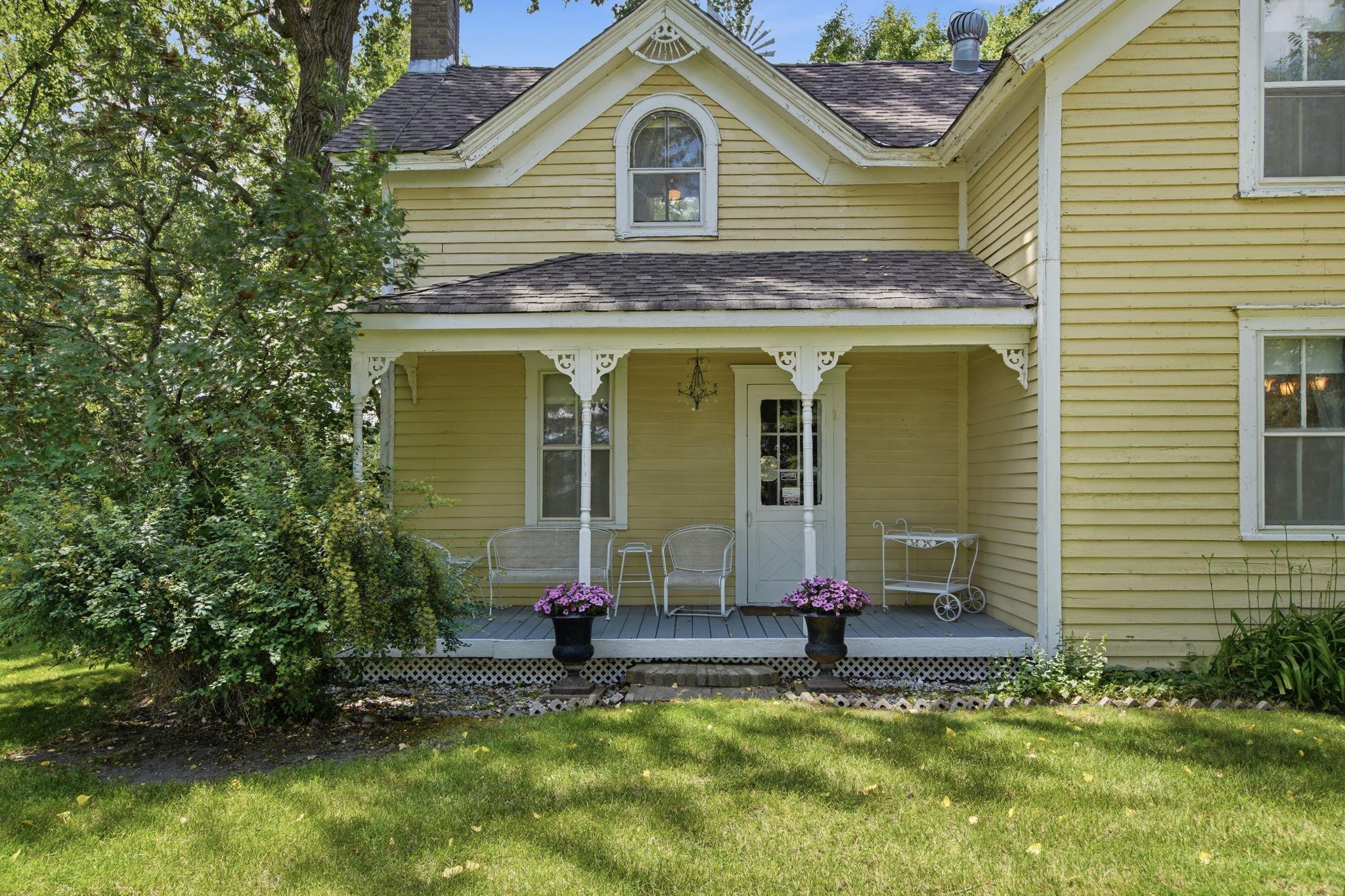 main property photo 11
