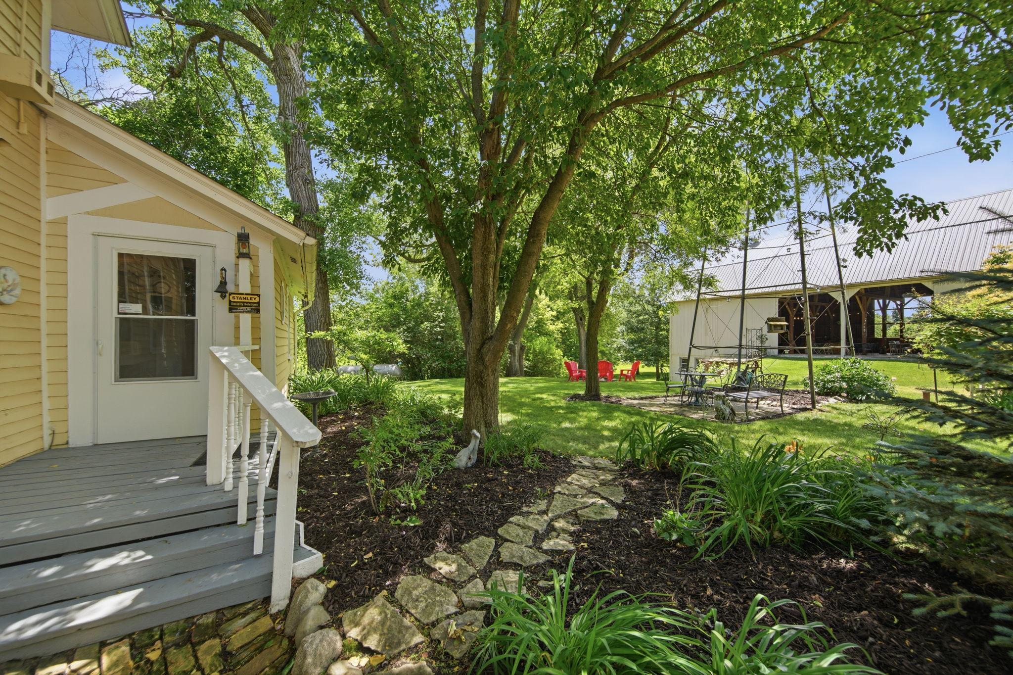 main property photo 12