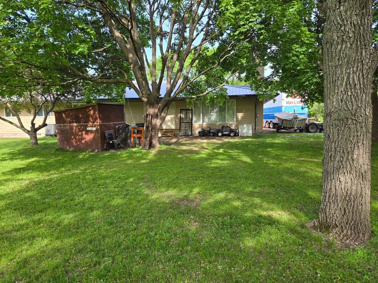 main property photo 40