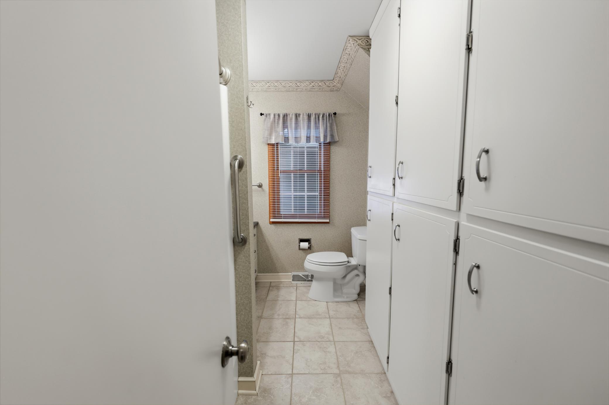 main property photo 37