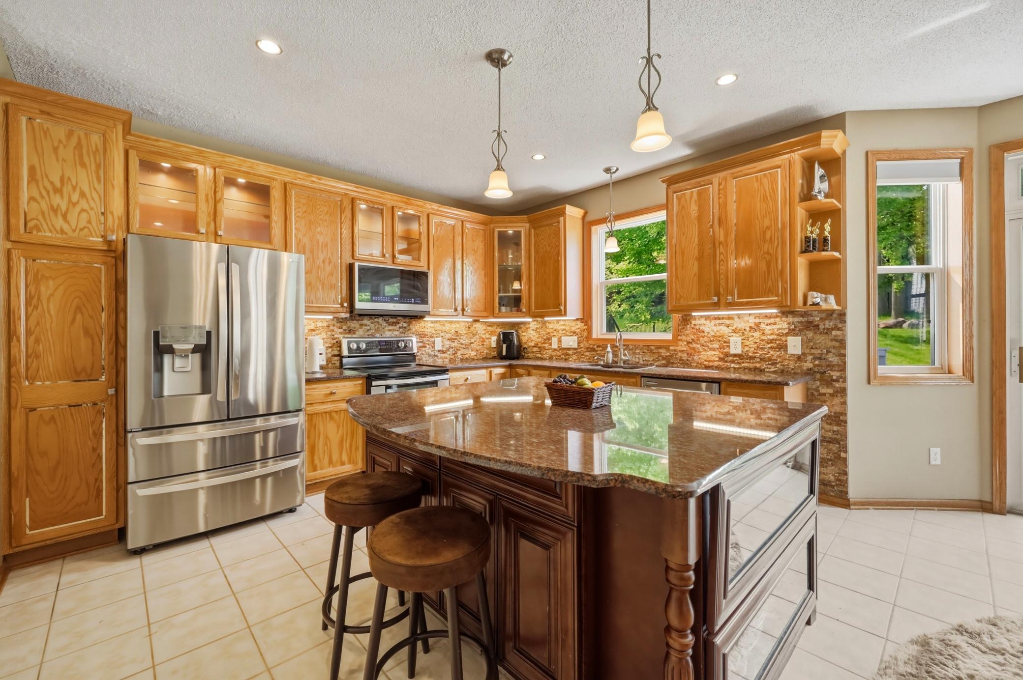 main property photo 9