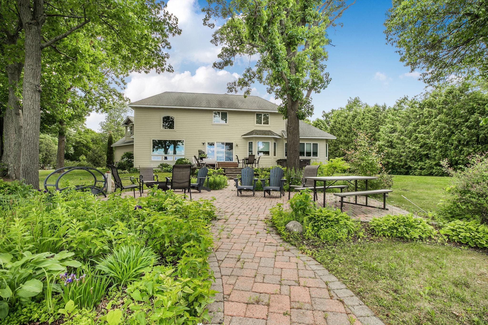 main property photo 40