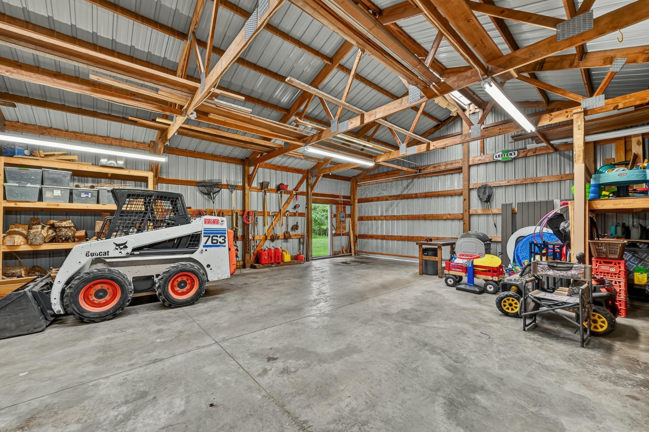 main property photo 47