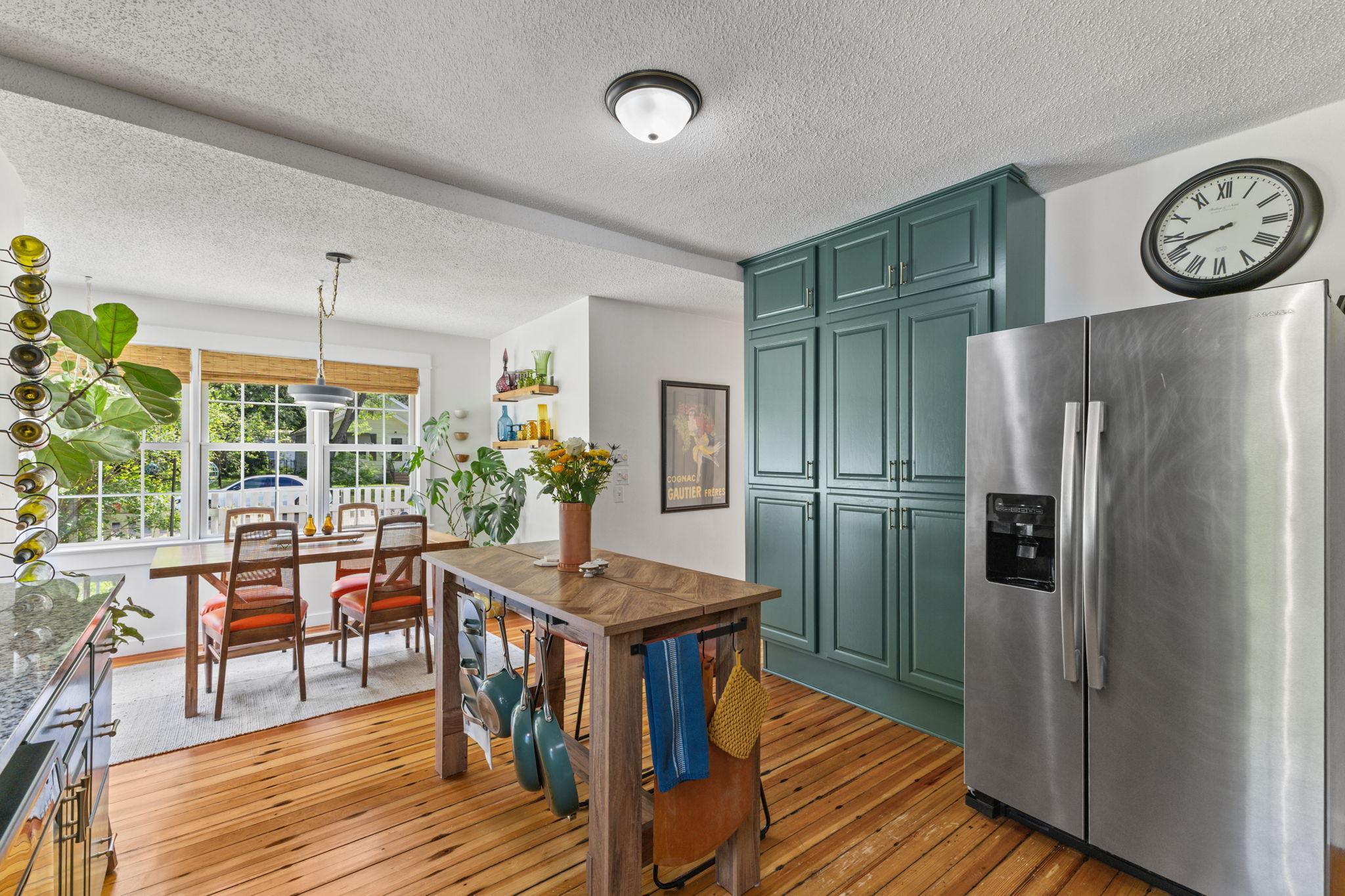main property photo 30