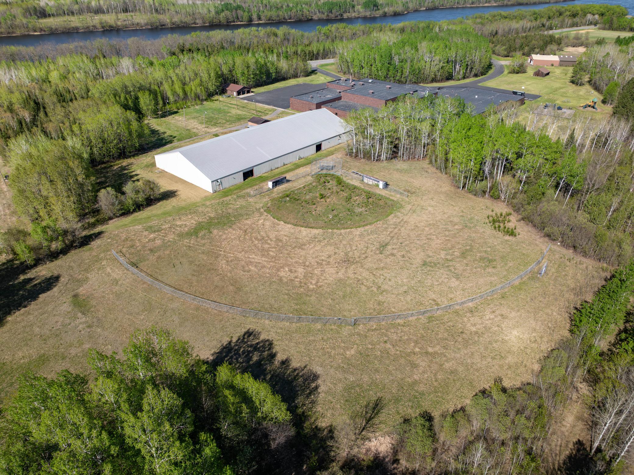 main property photo 11