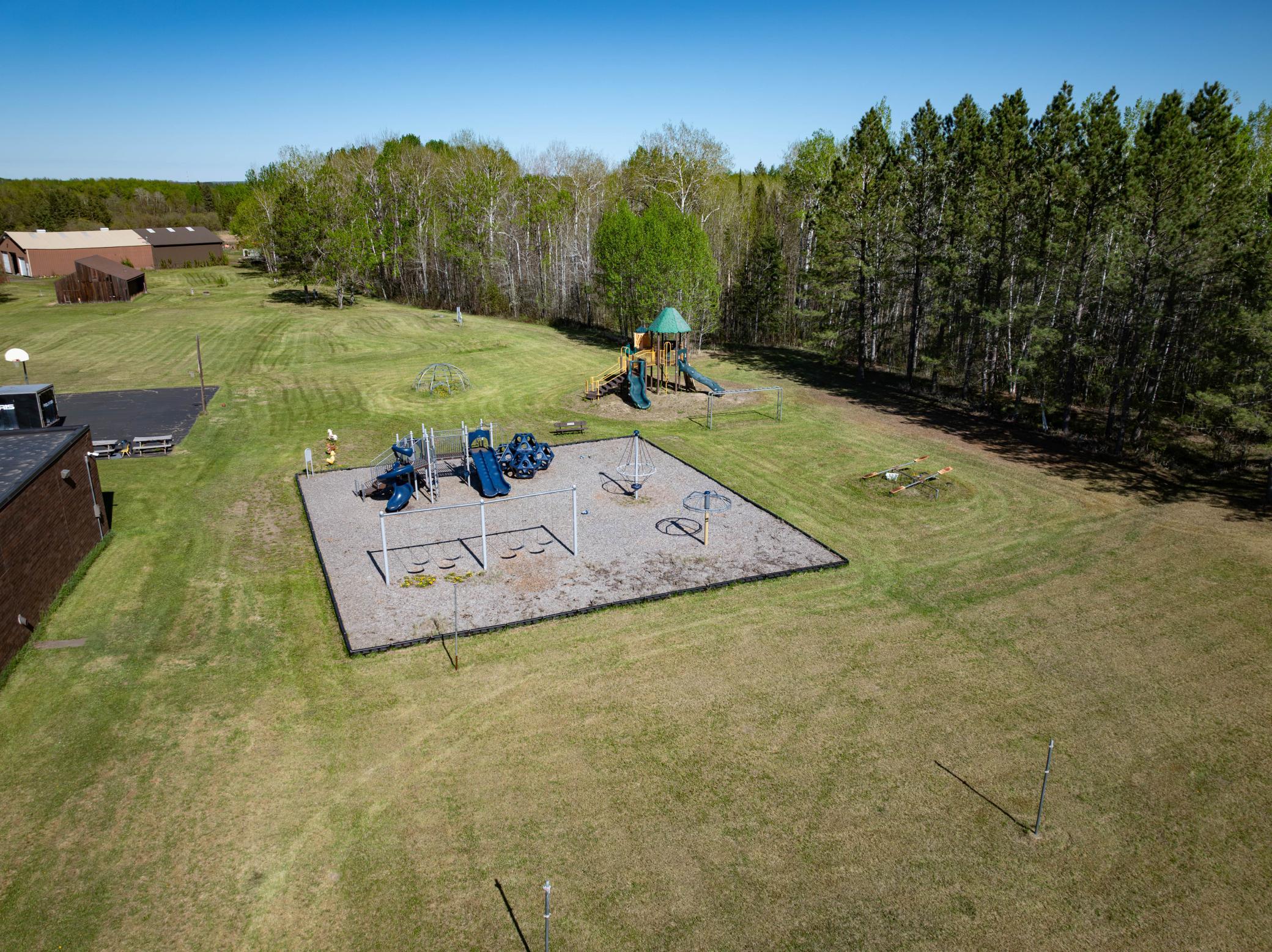 main property photo 13