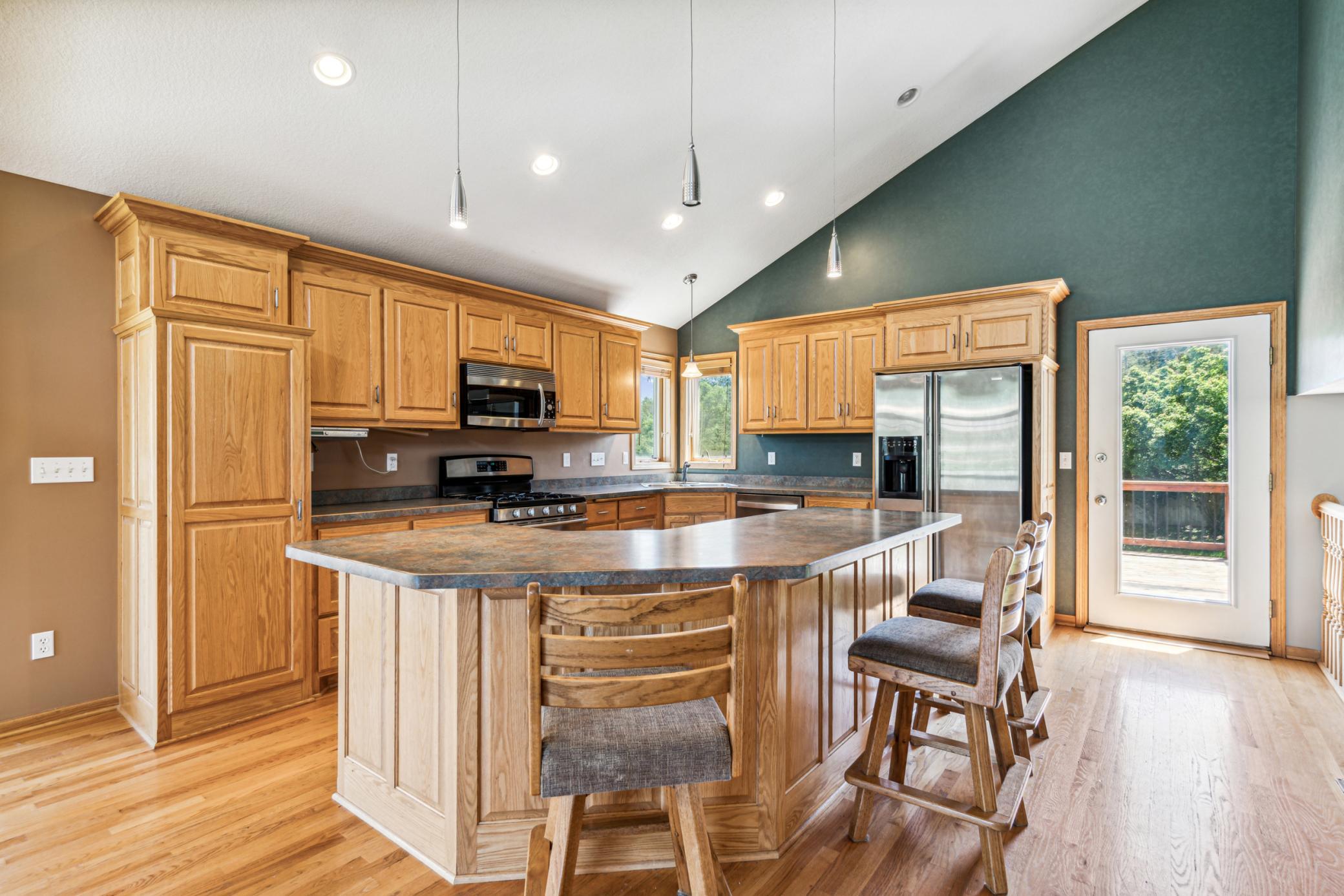 main property photo 9