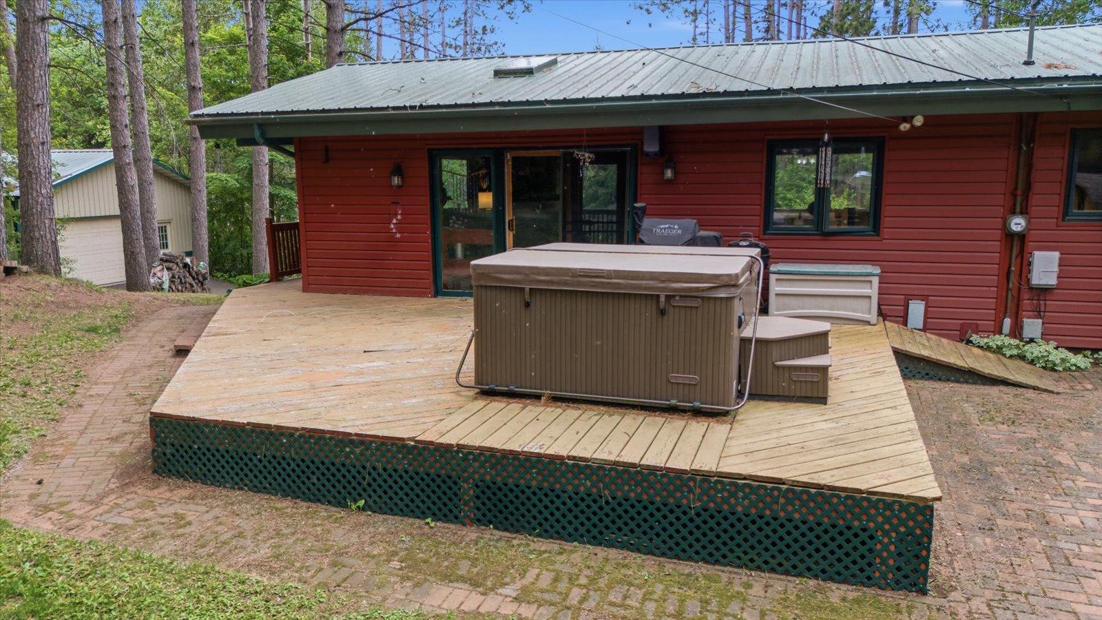 main property photo 40