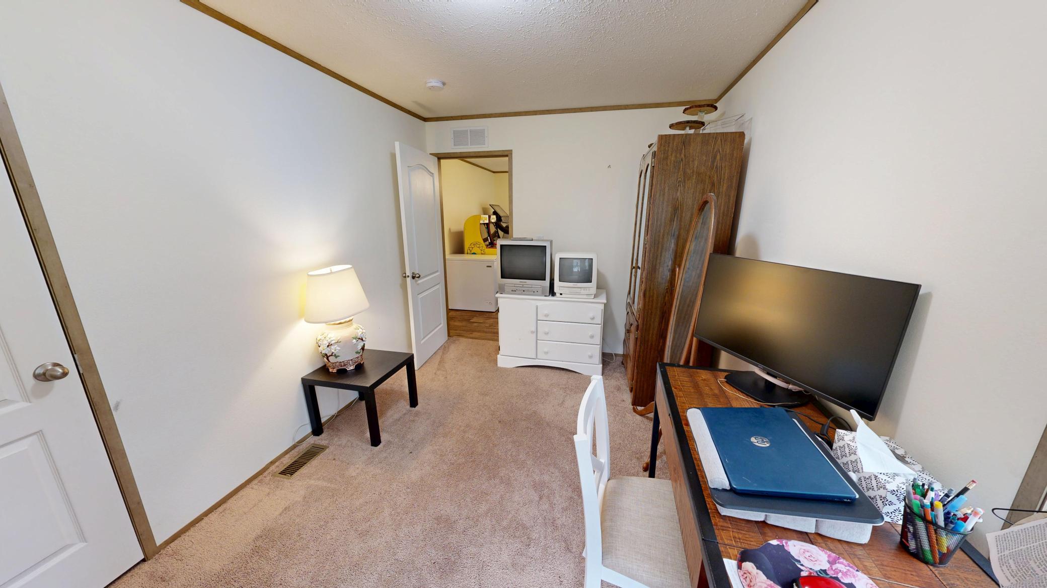main property photo 28