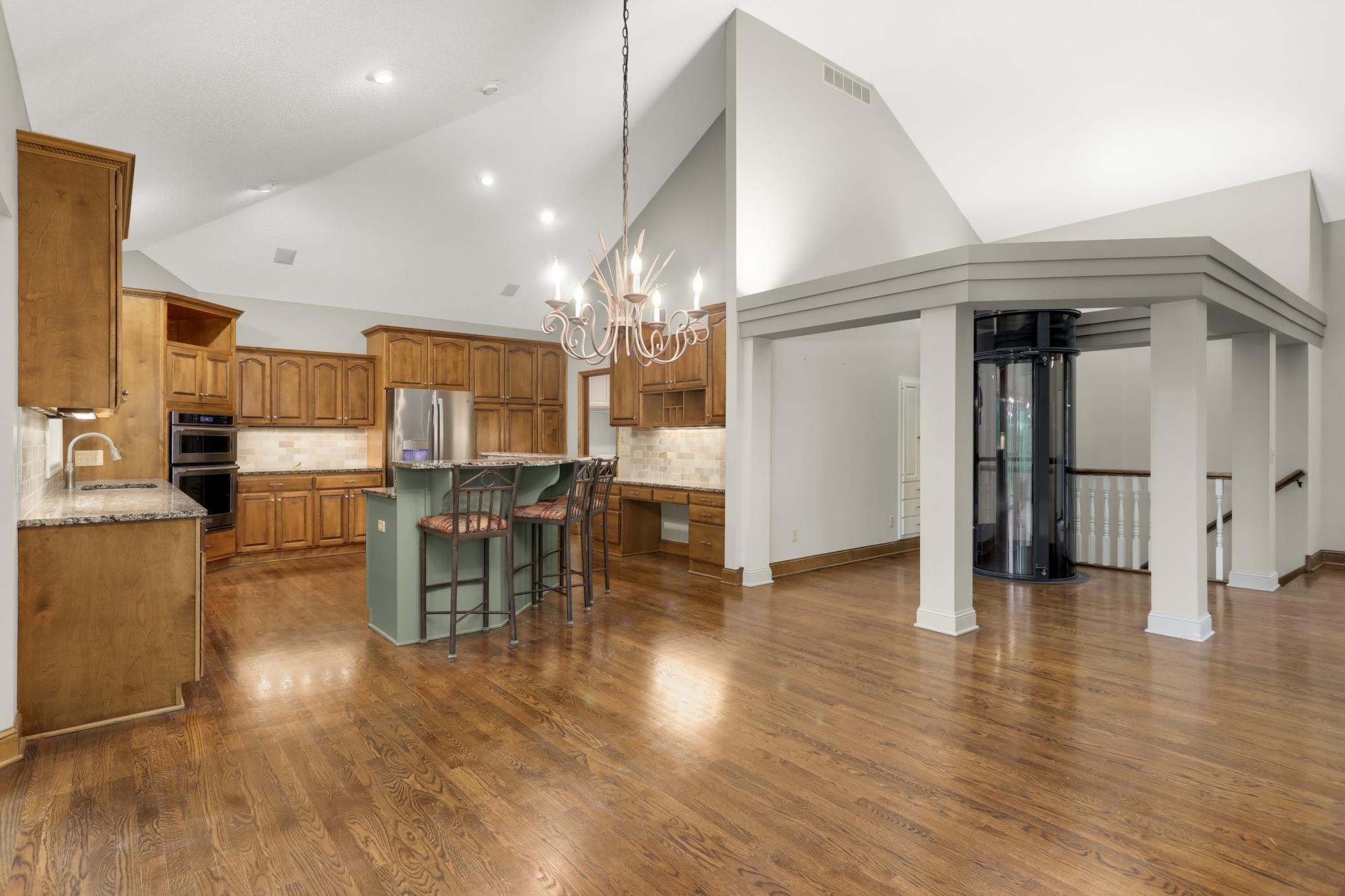 main property photo 12