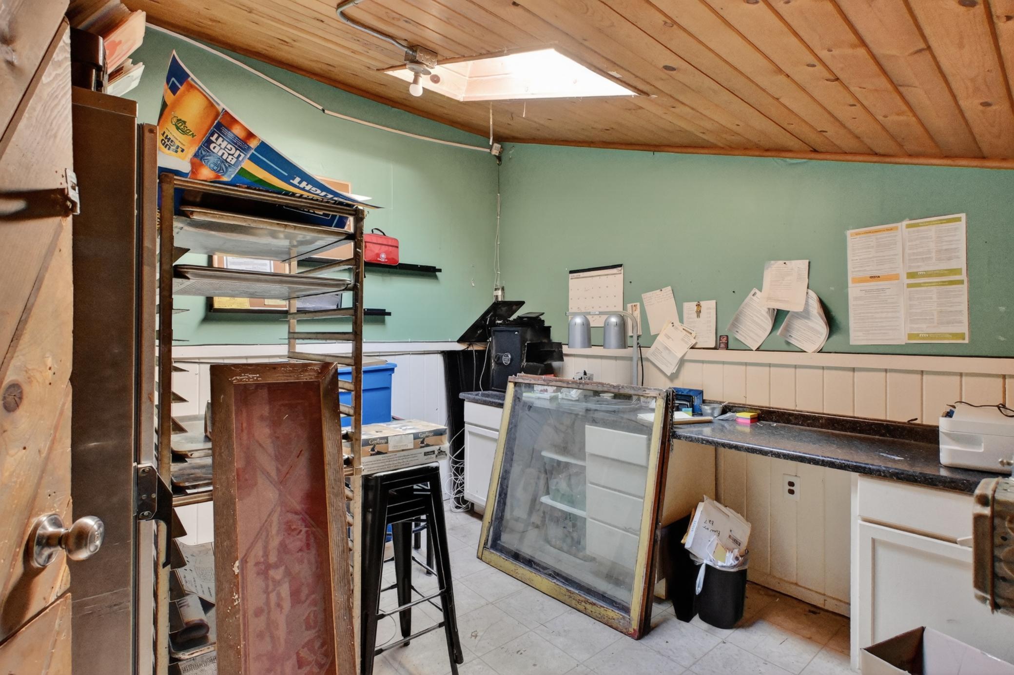 main property photo 39