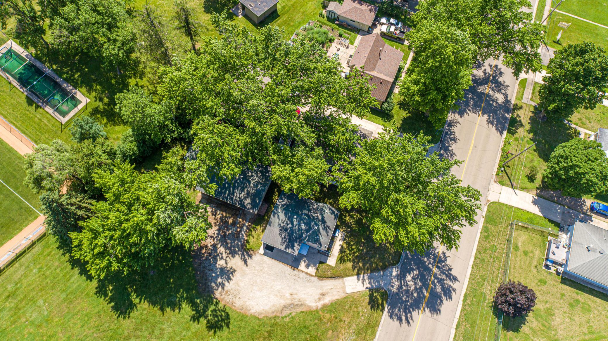 main property photo 37