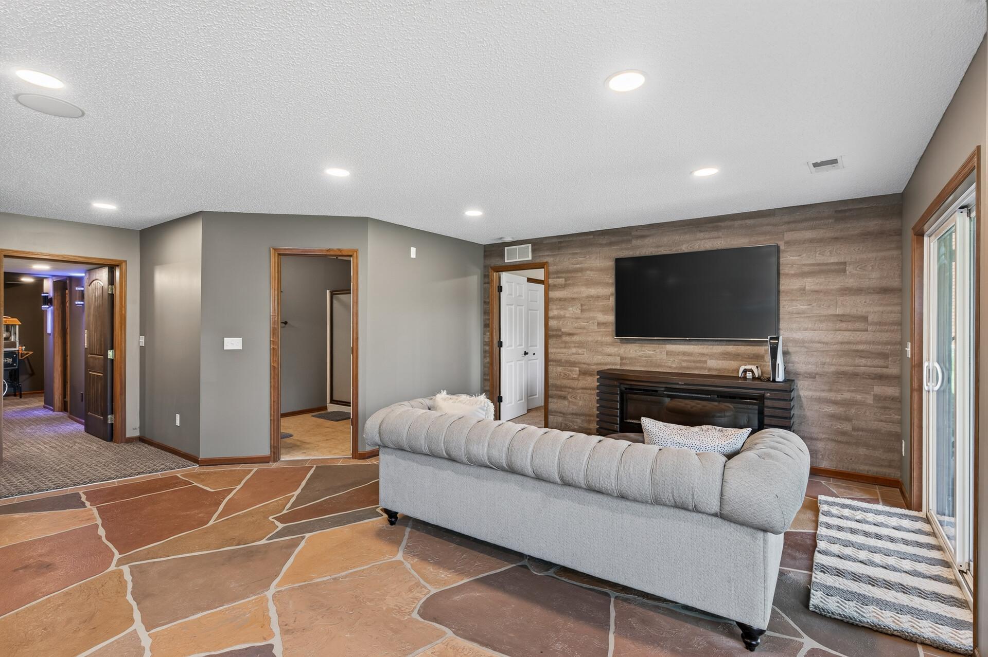 main property photo 73