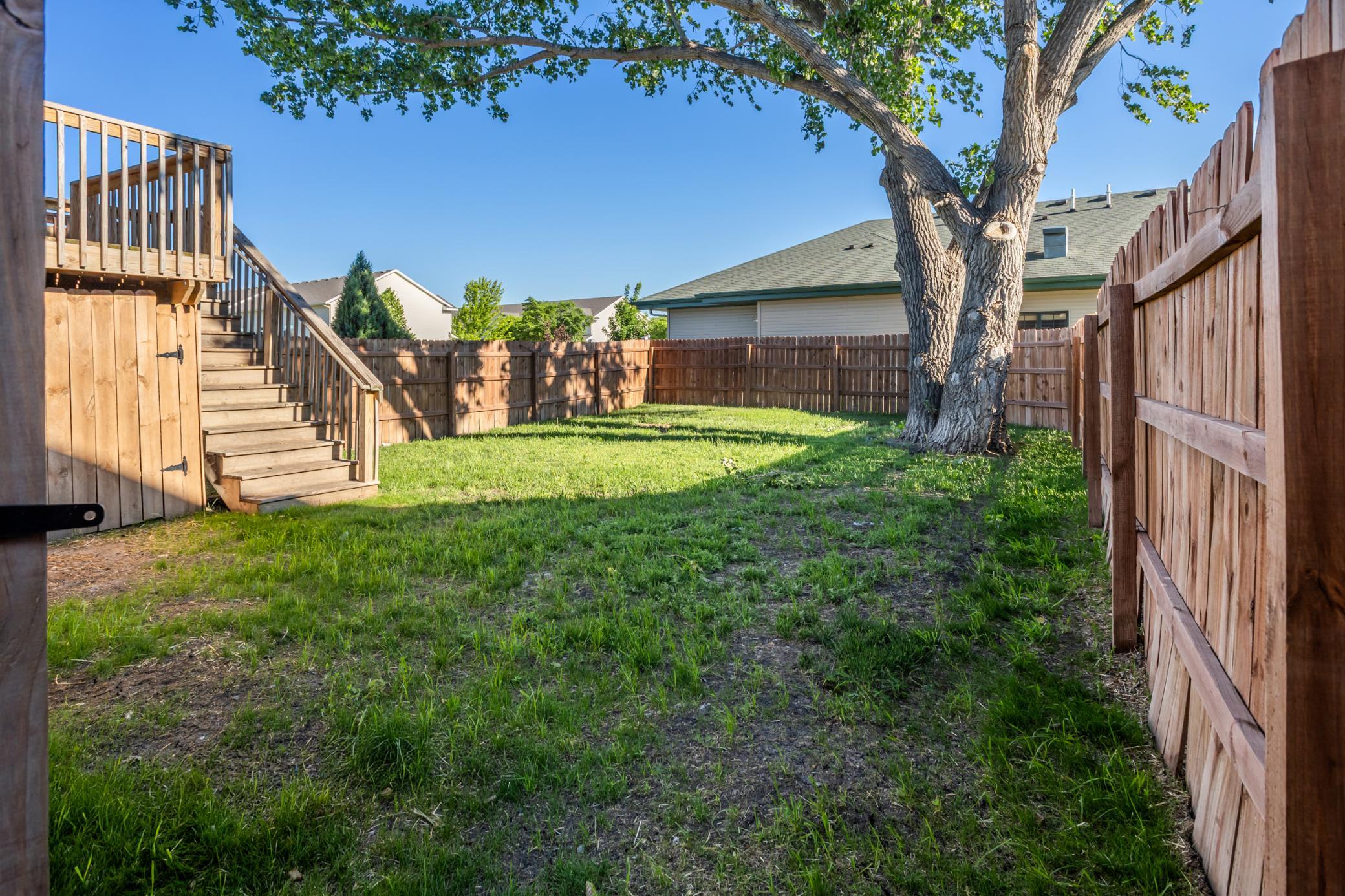 main property photo 28