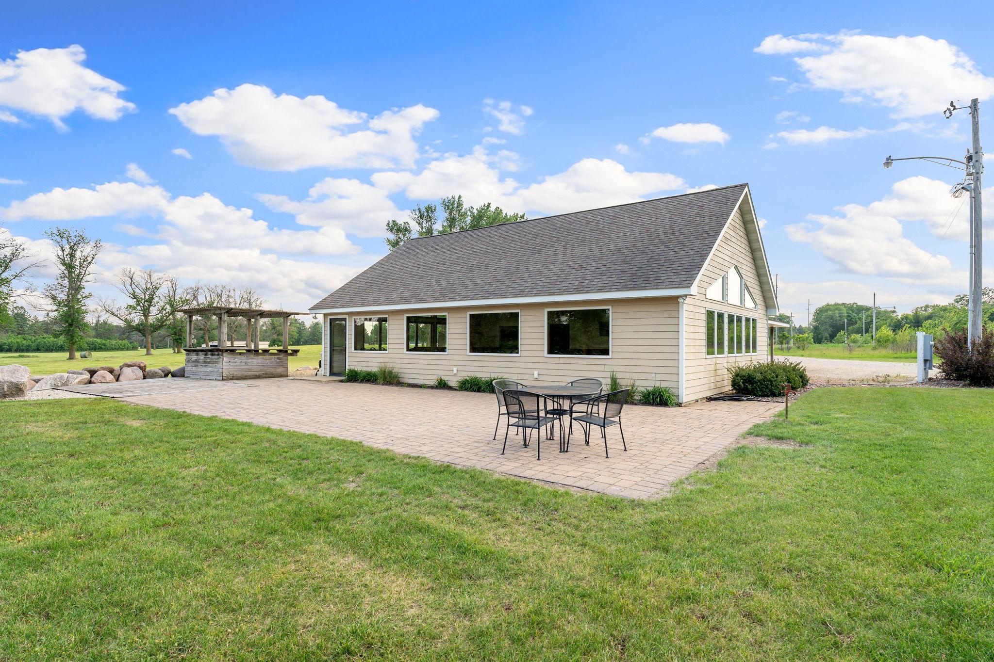 main property photo 5