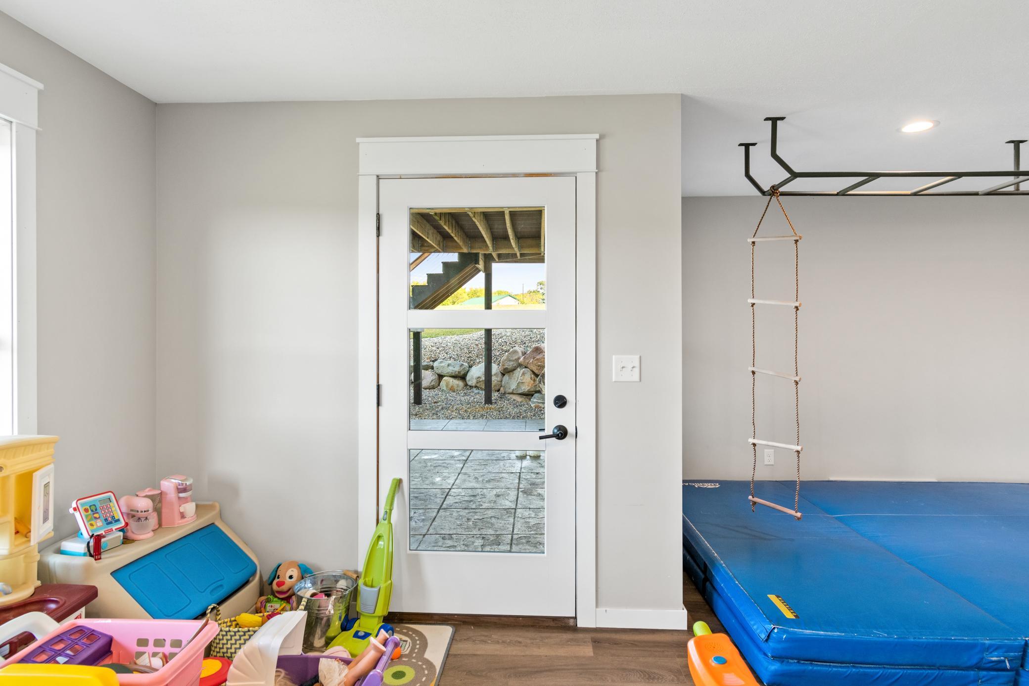 main property photo 68