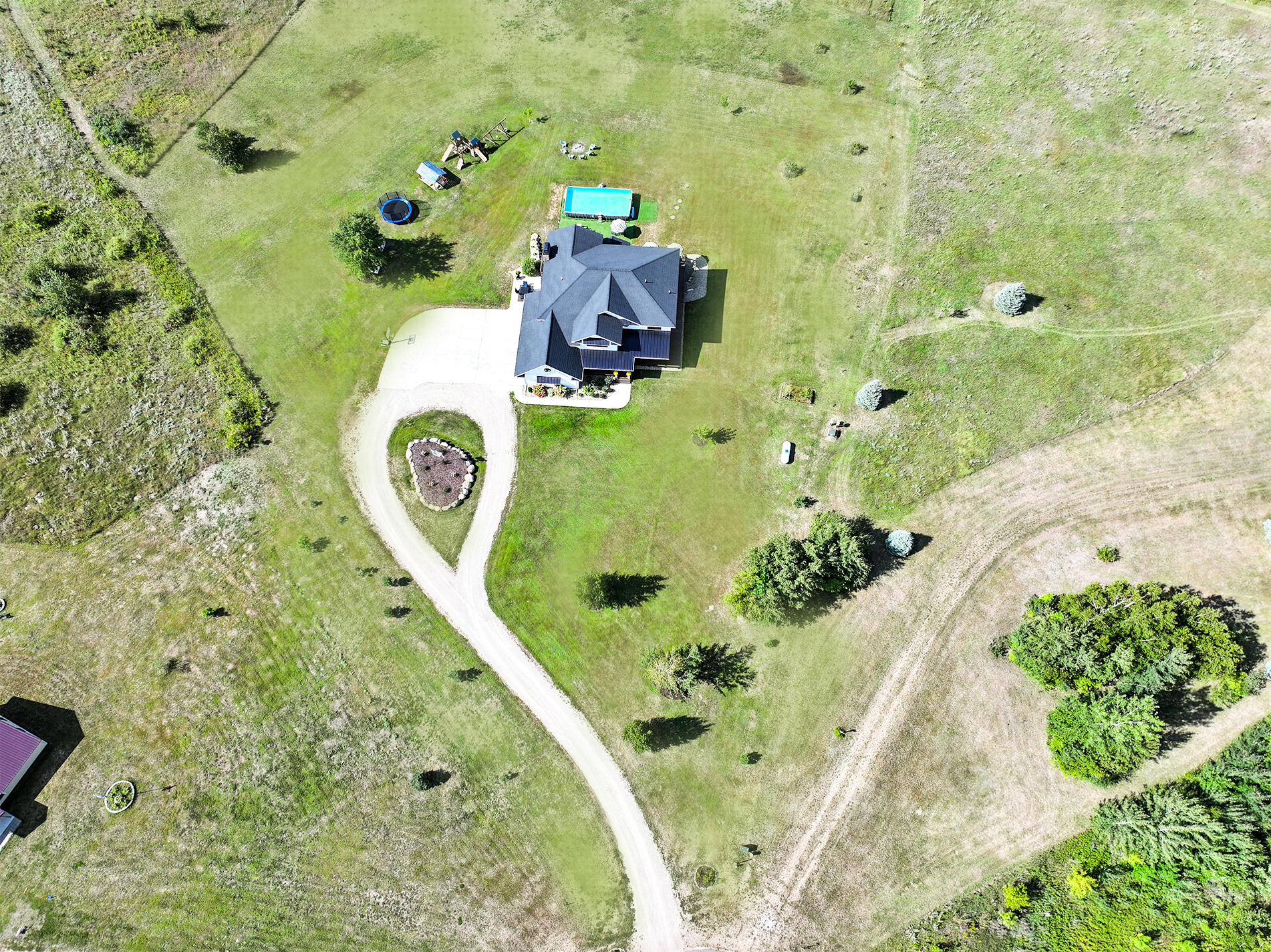 main property photo 81