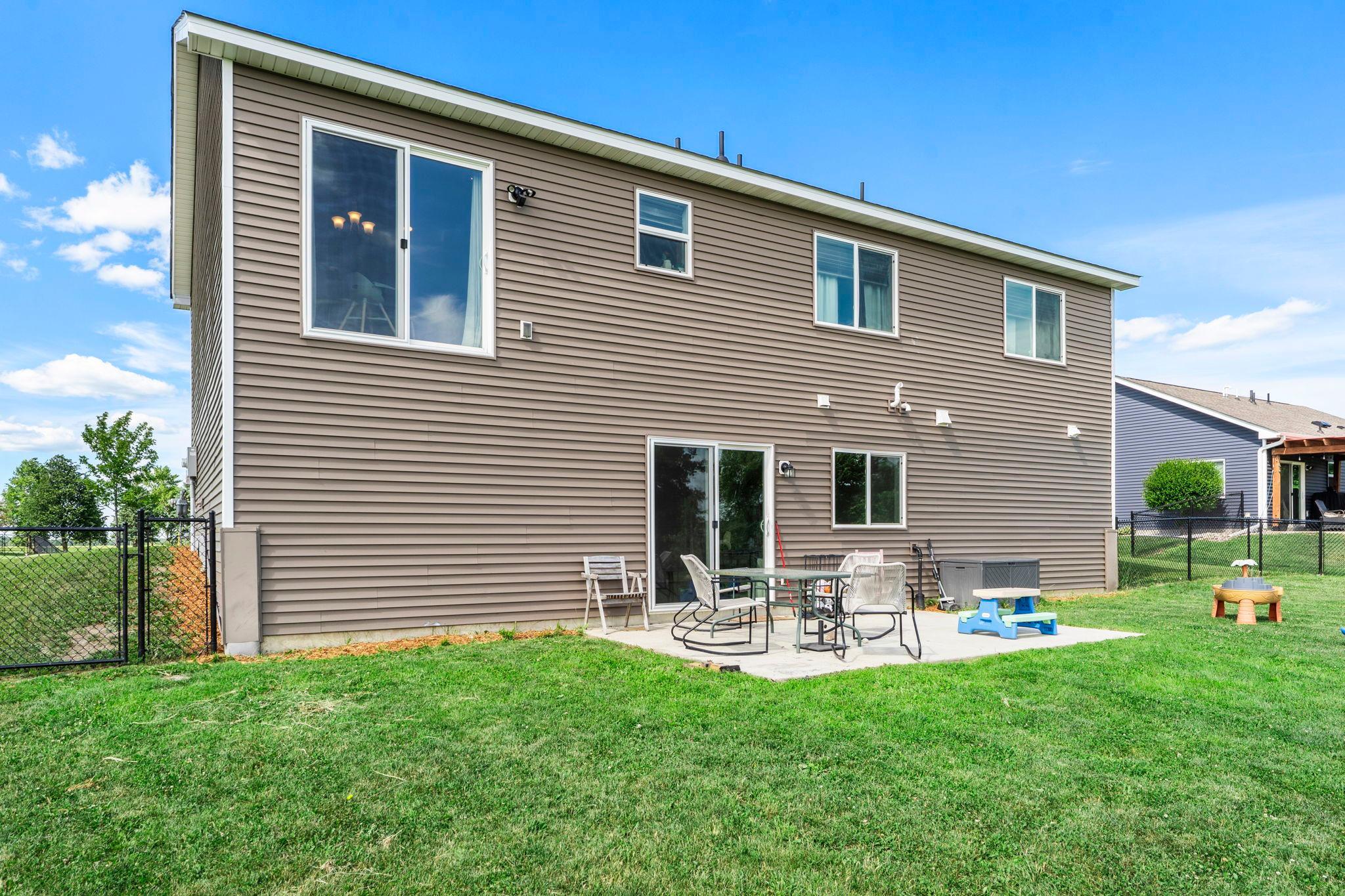 main property photo 50