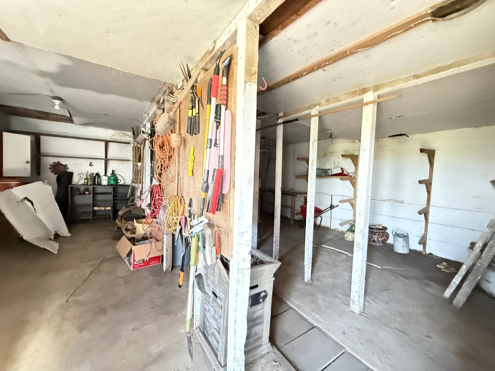 main property photo 78