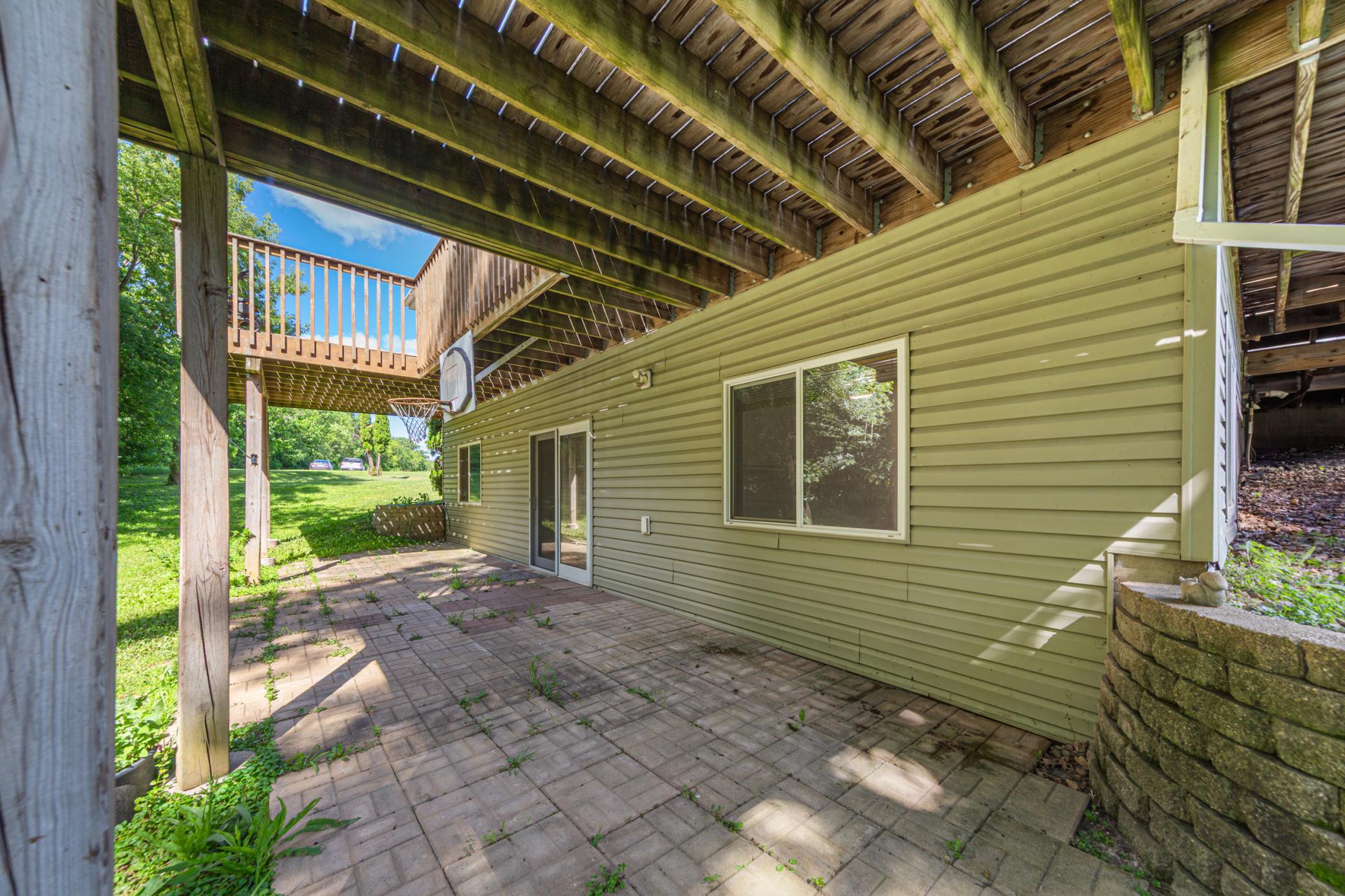 main property photo 9