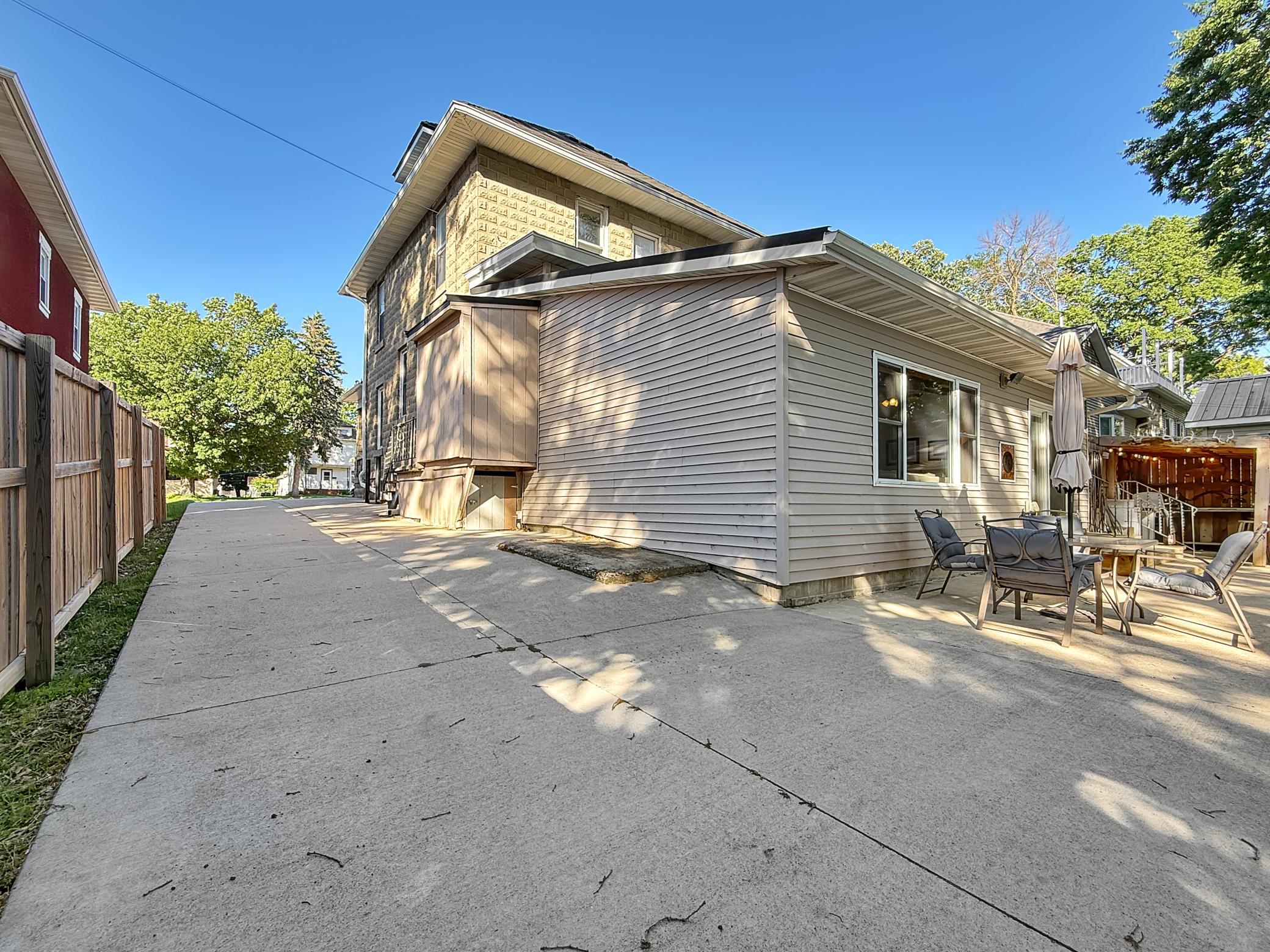 main property photo 99