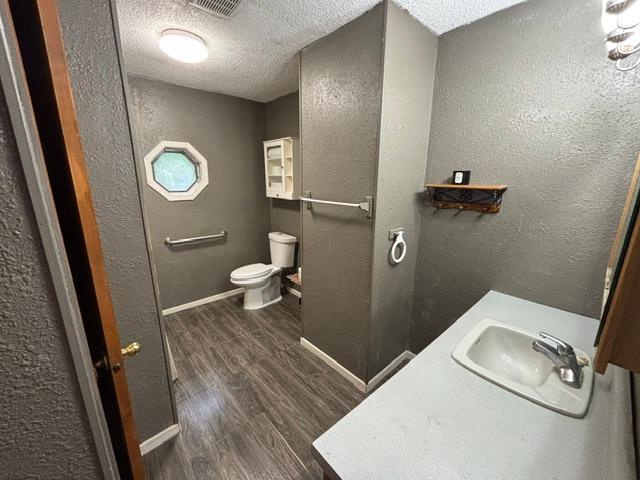 main property photo 6