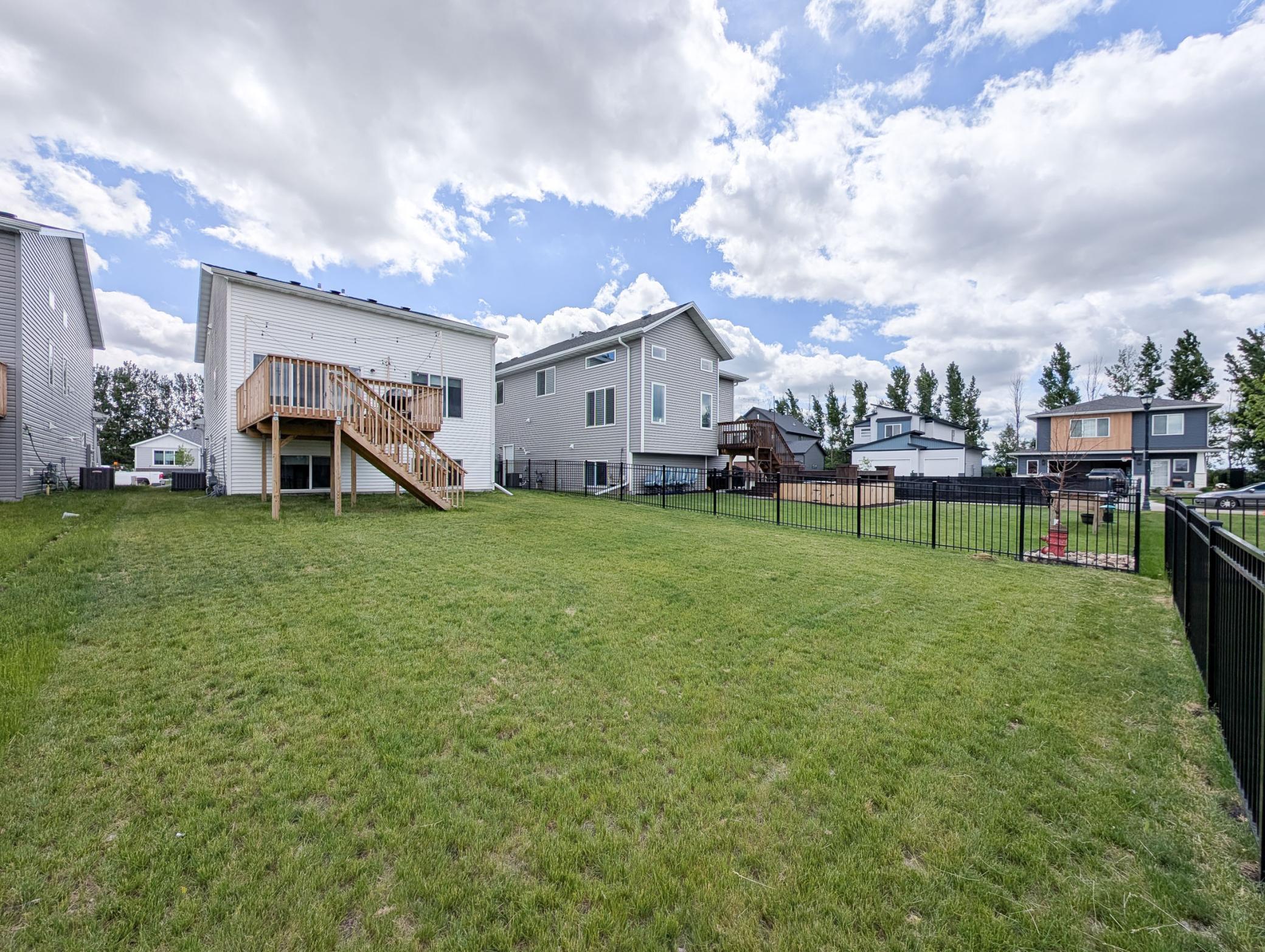 main property photo 5