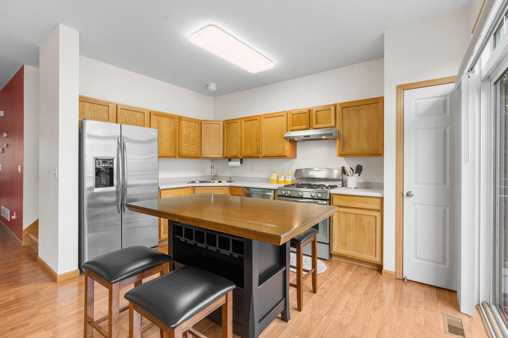 main property photo 9