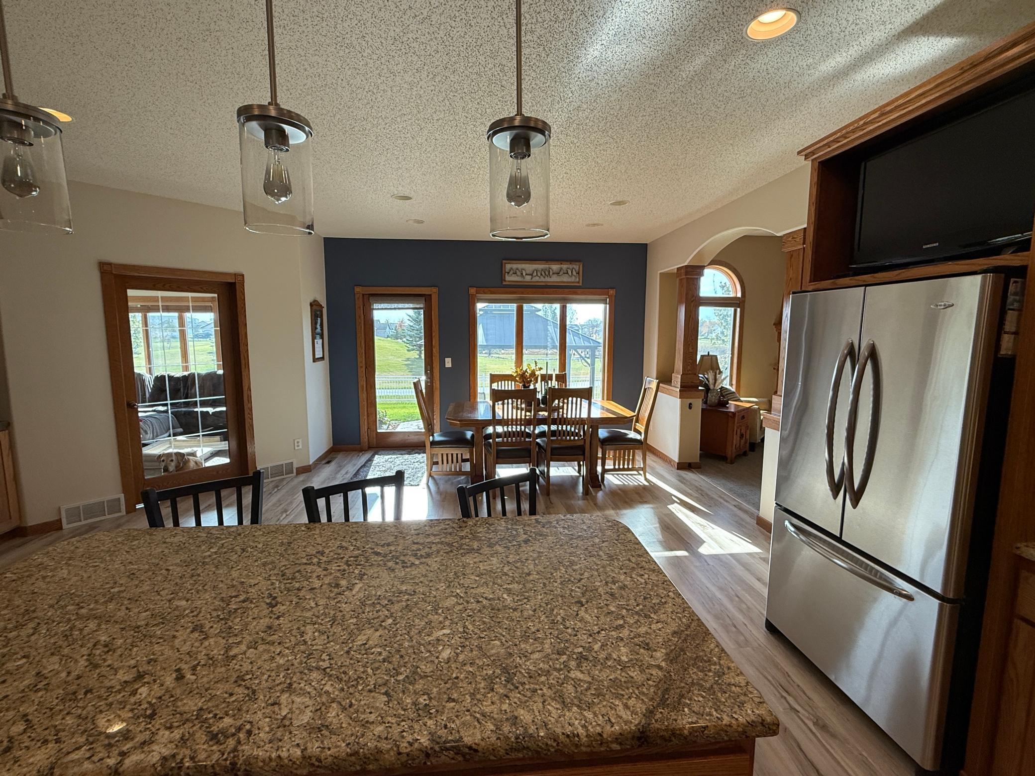 main property photo 19