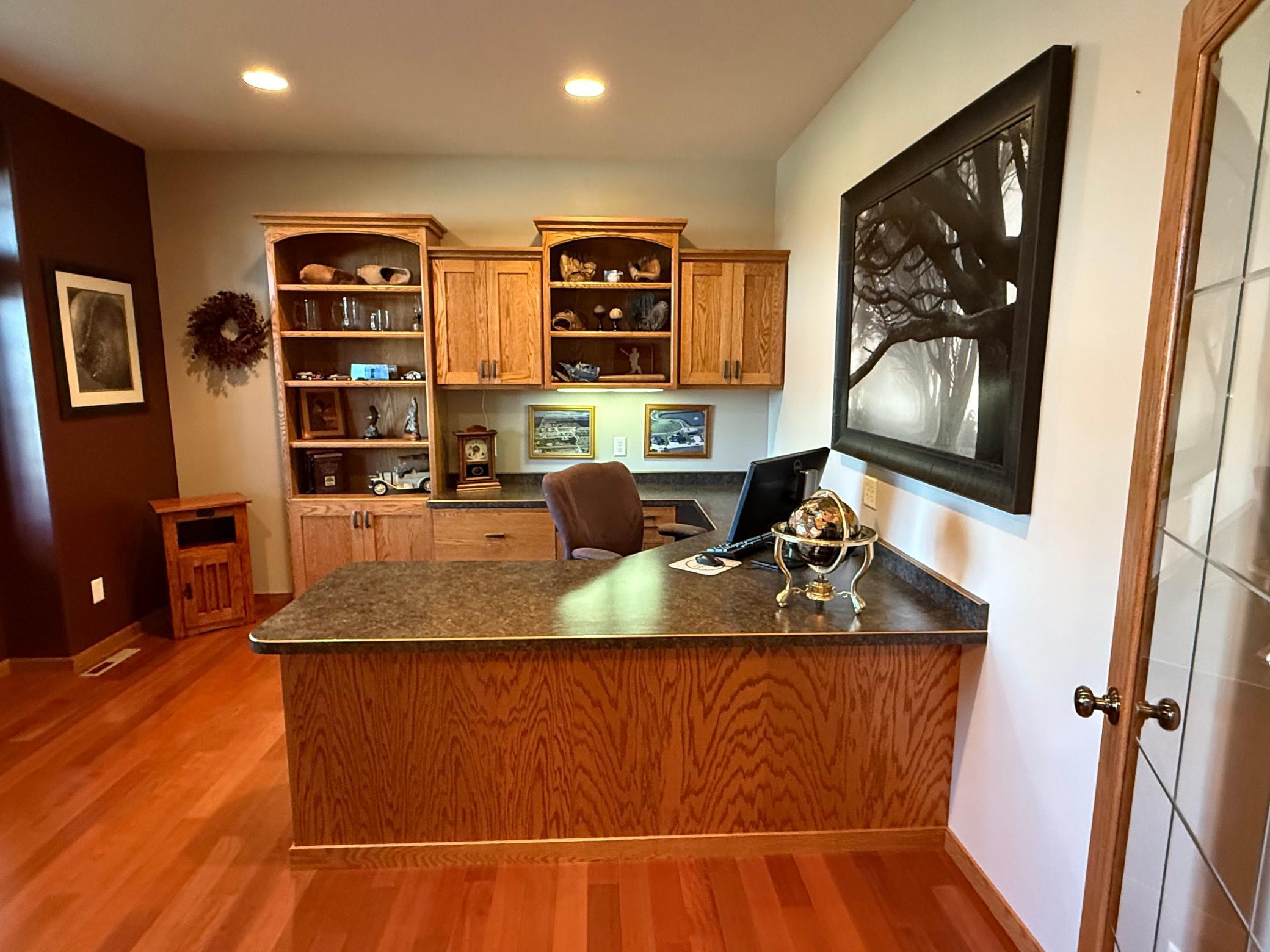 main property photo 25
