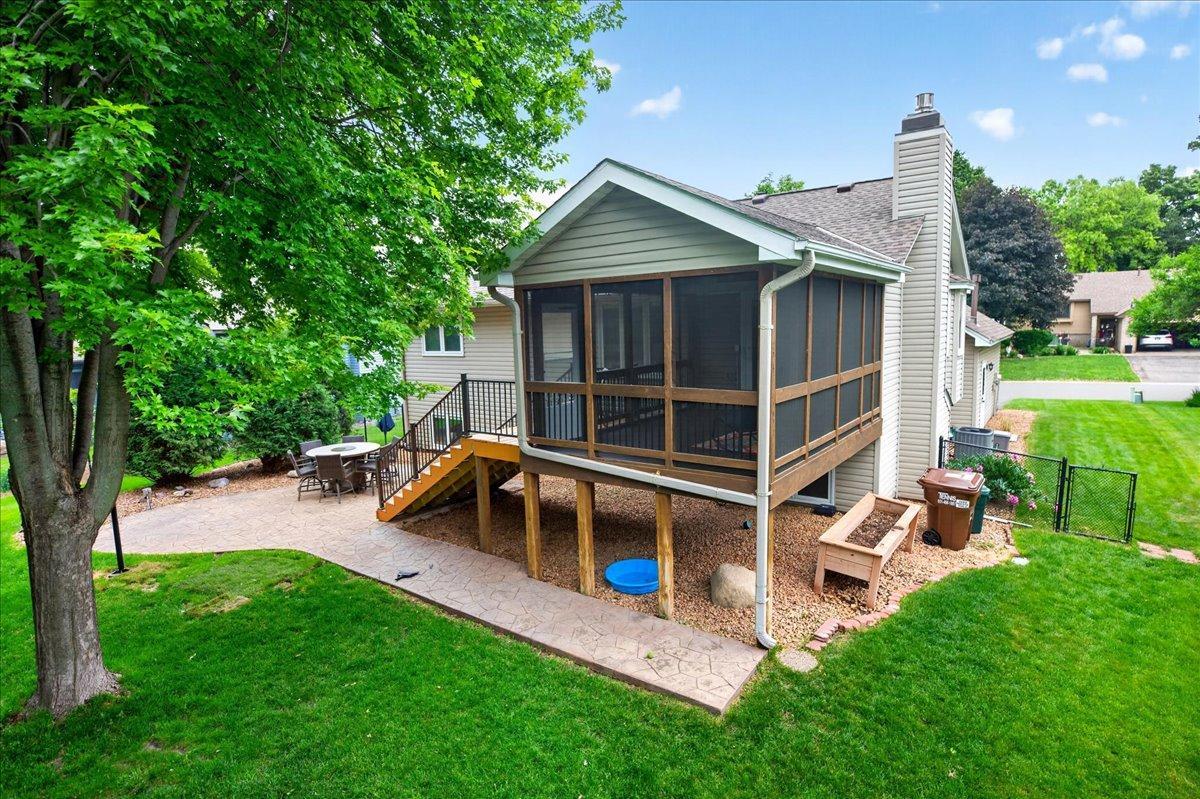 main property photo 36
